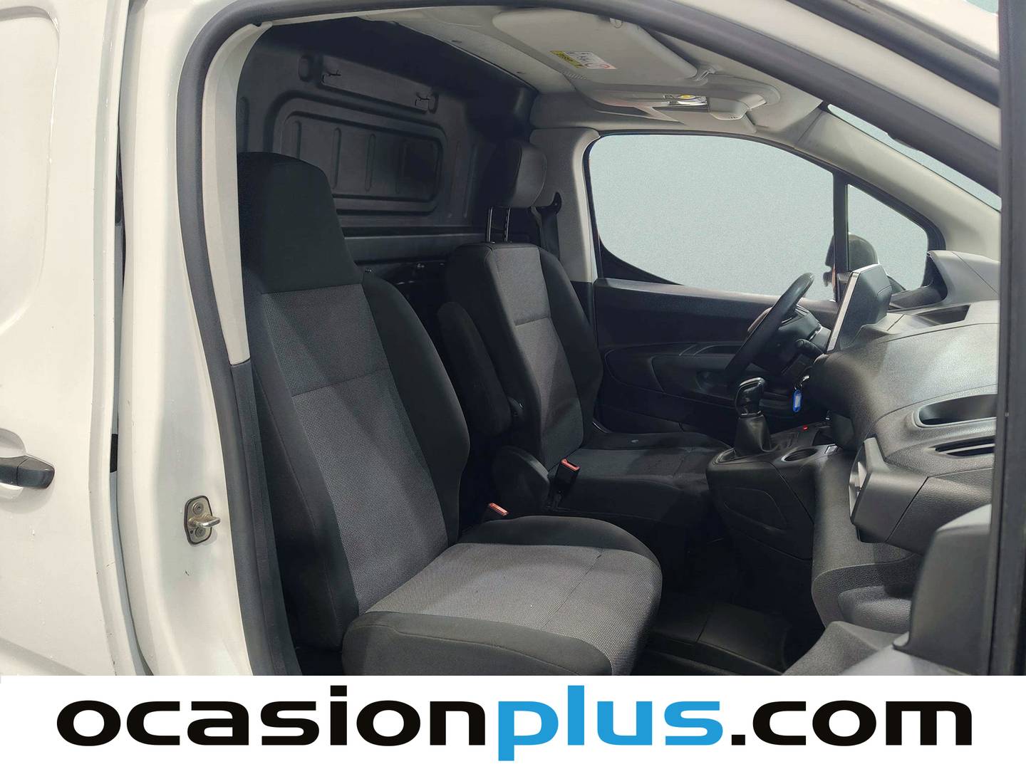 Foto asientos traseros Peugeot Partner Peugeot Partner Furgon BlueHDi 100 S&S Premium Standard 600kg (98 CV)