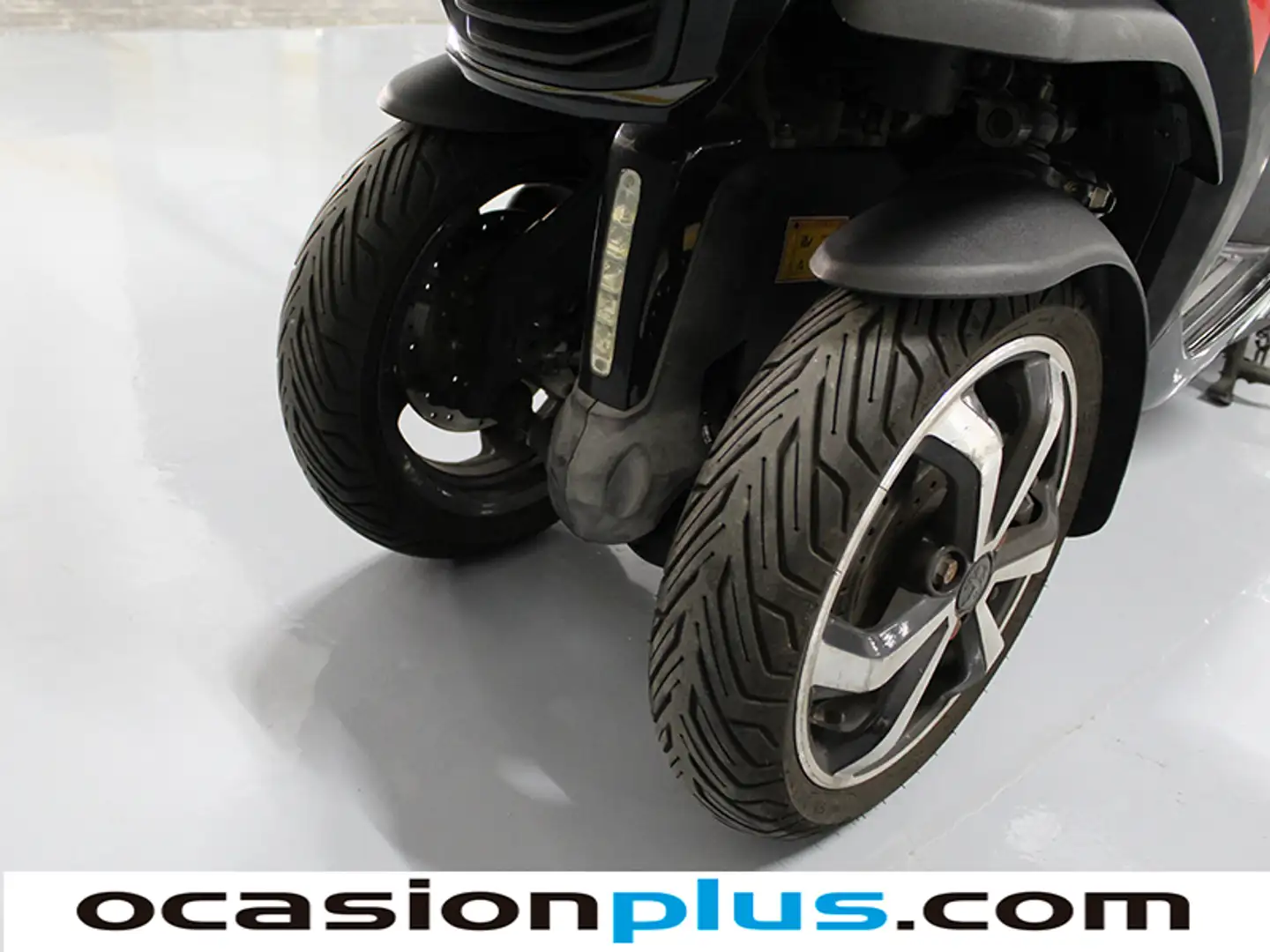 Foto Peugeot Metropolis 400 Peugeot Metropolis 400 Metropolis 400 (35 CV)