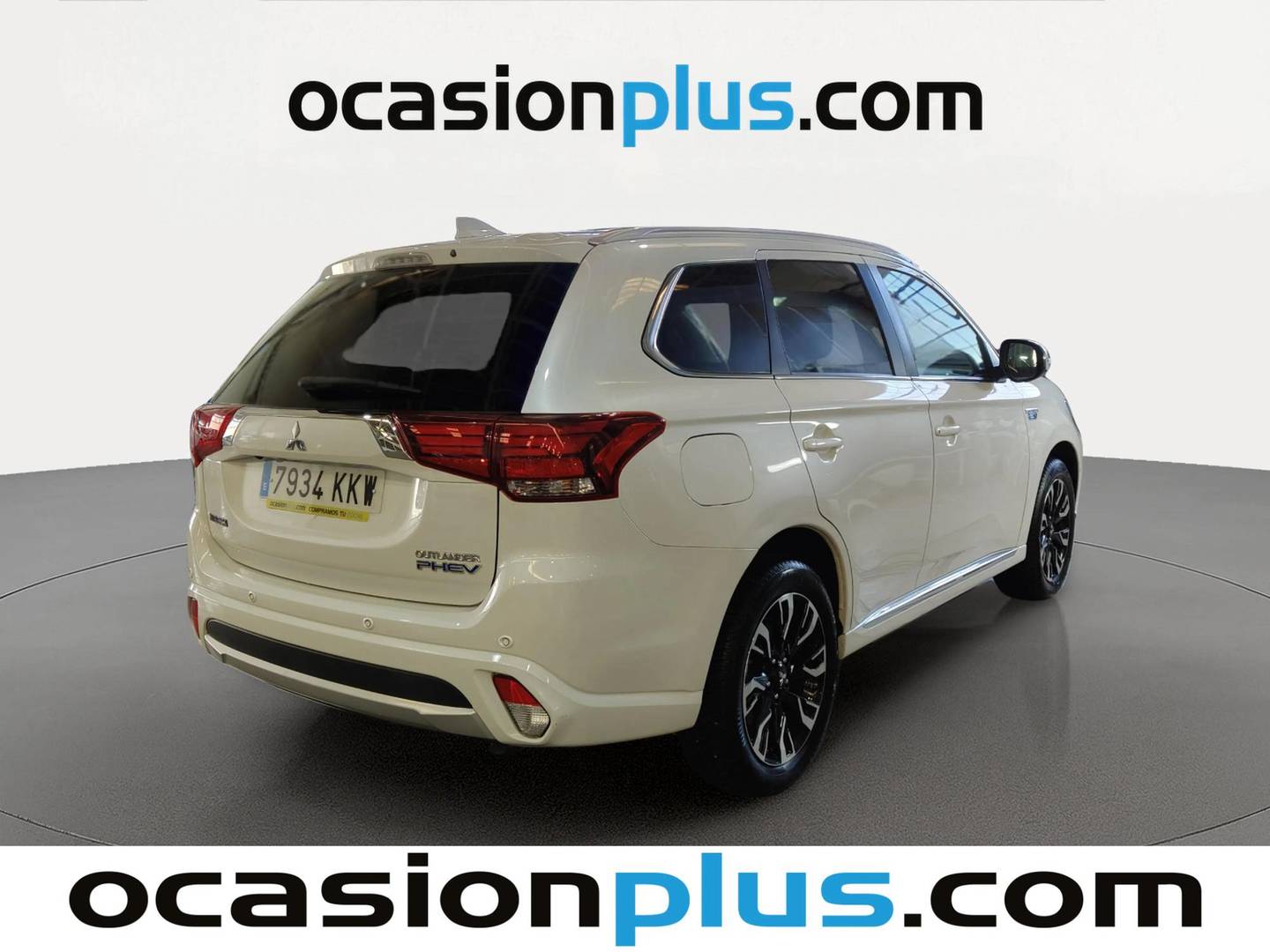 Foto trasera Mitsubishi Outlander Mitsubishi Outlander 2.0 PHEV Kaiteki 4WD Auto (203 CV) derecha