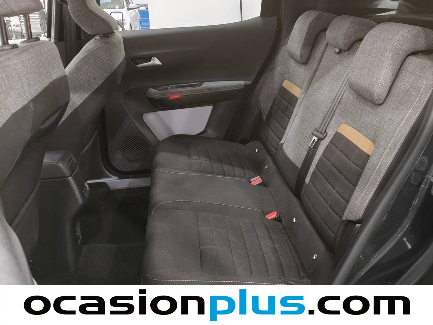 Foto asientos traseros Citroën C3 Aircross Citroën C3 Aircross Hybrid 145 Plus e-DCS6 (145 CV)