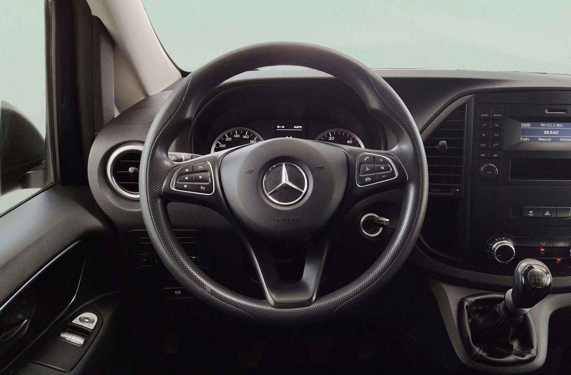 Mercedes-Benz Vito Combi 114 CDI Tourer Base Compacta 8 plazas - foto 17