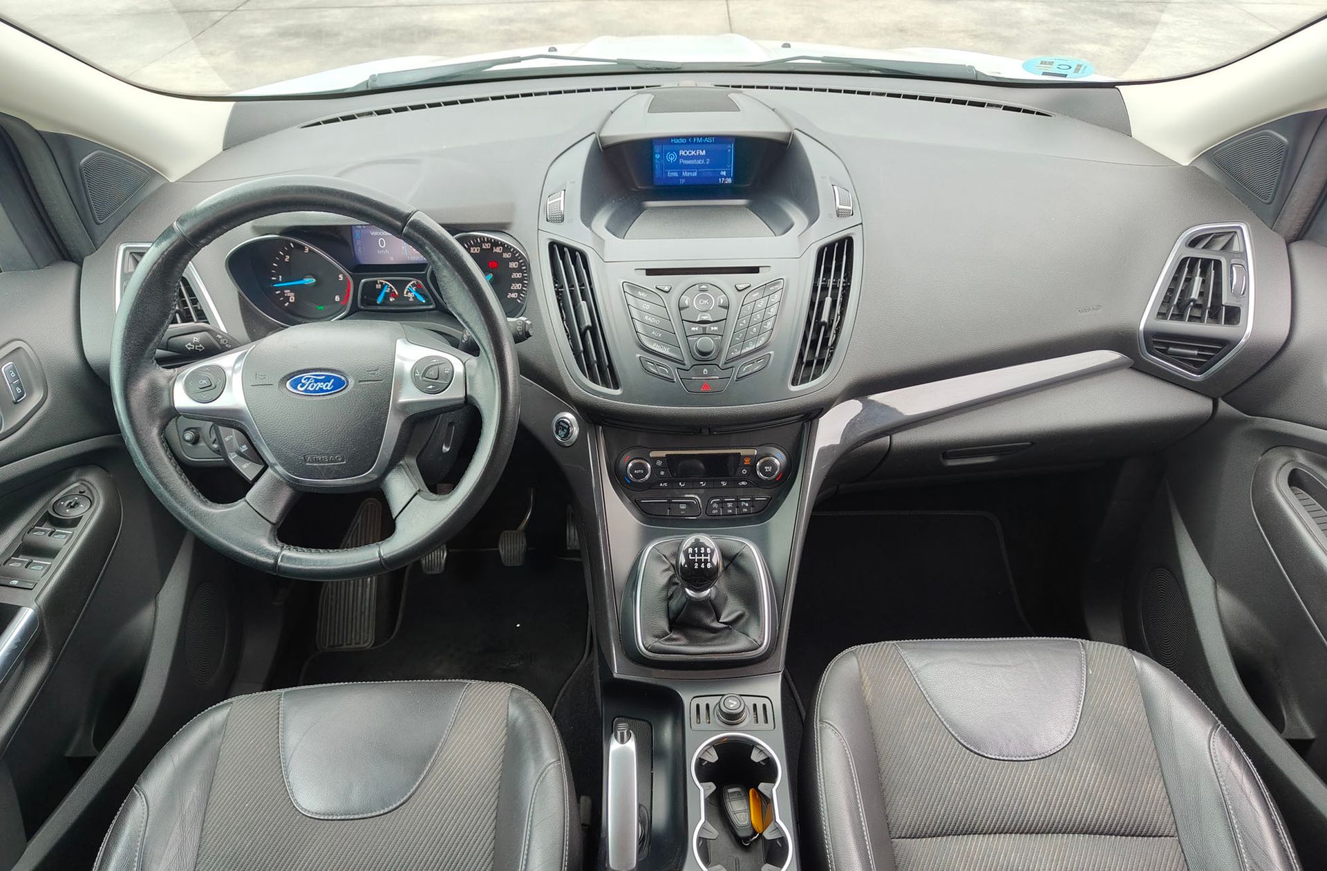 Ford Kuga 2.0 TDCi Titanium 4x2 - foto 6
