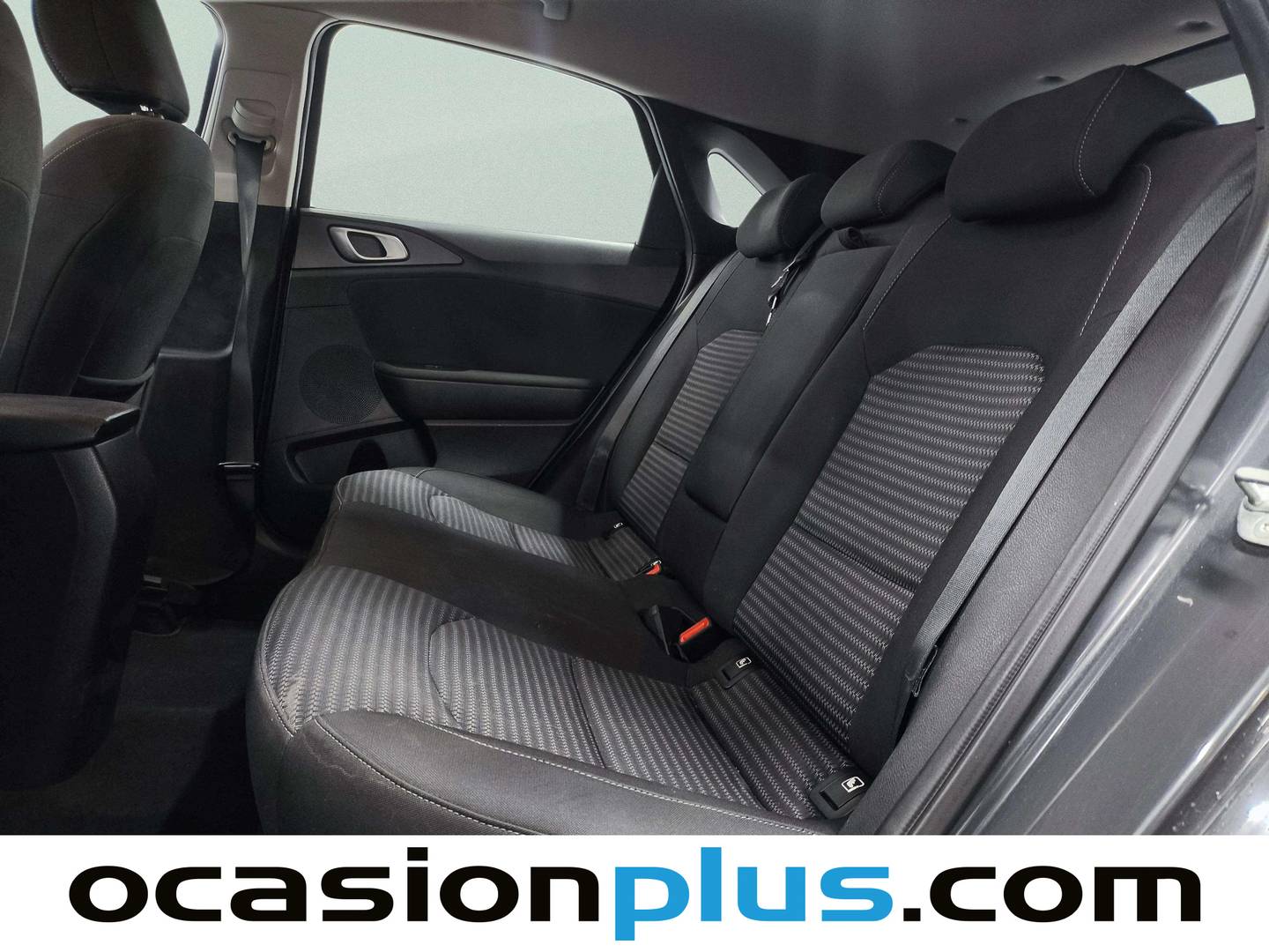 Foto asientos traseros KIA Ceed KIA Ceed 1.6 MHEV iMT Drive (136 CV)