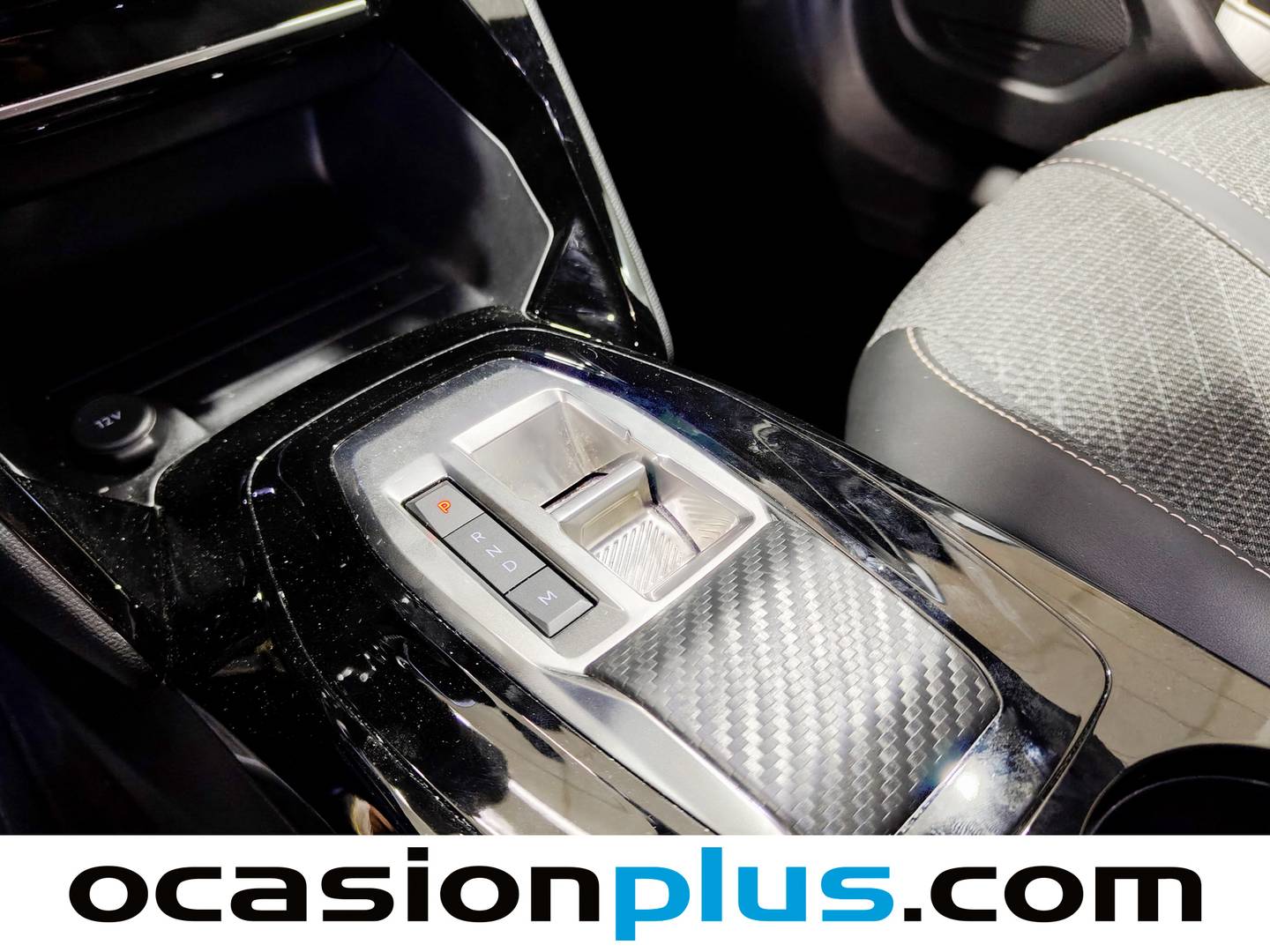 Foto Peugeot 2008 Peugeot 2008 Allure Hybrid eDCS6  (136 CV)