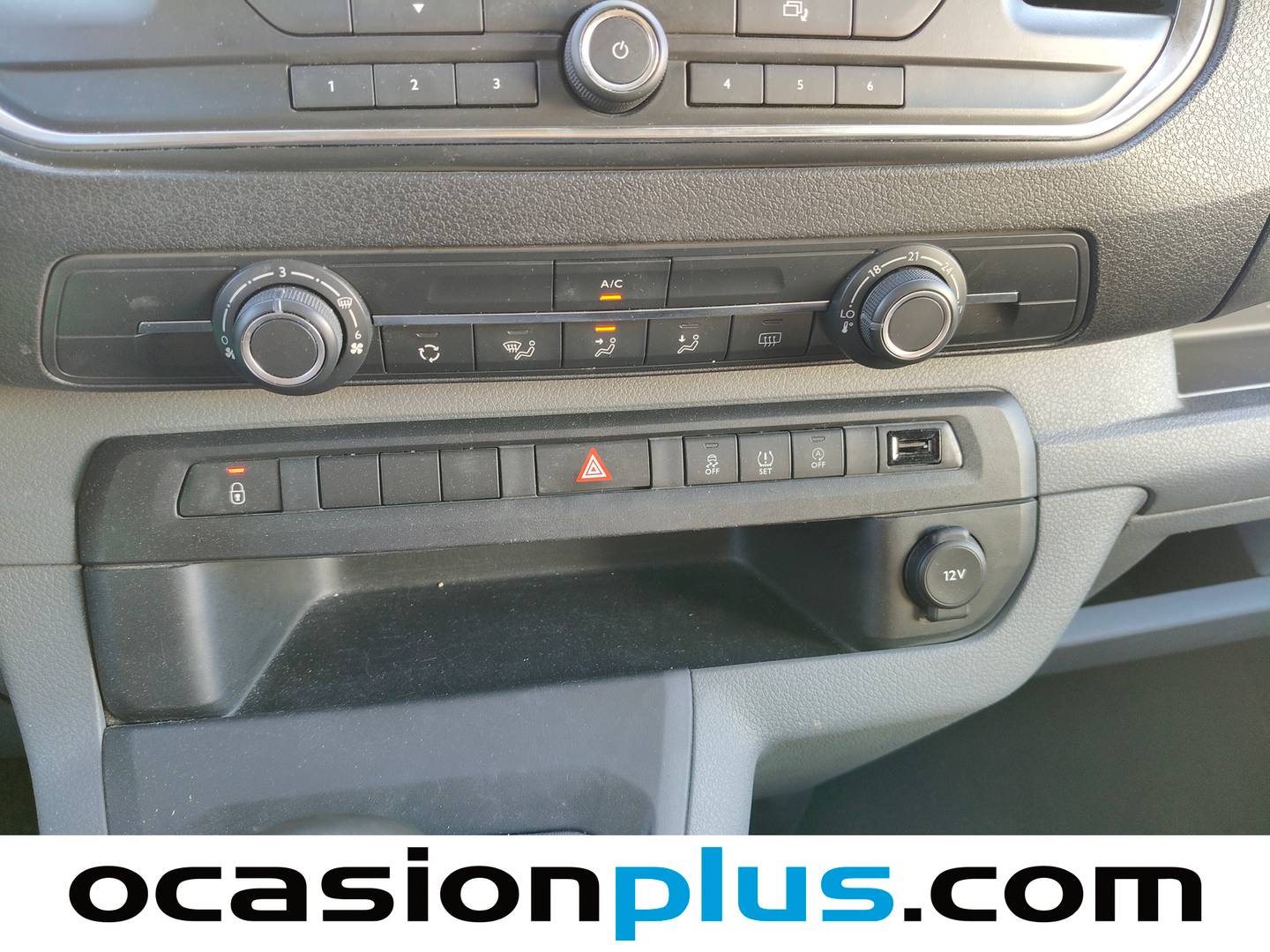 Acabados Citroën Jumpy Citroën Jumpy Combi BlueHDi 120 Talla M Confort (120 CV) 8 Plazas