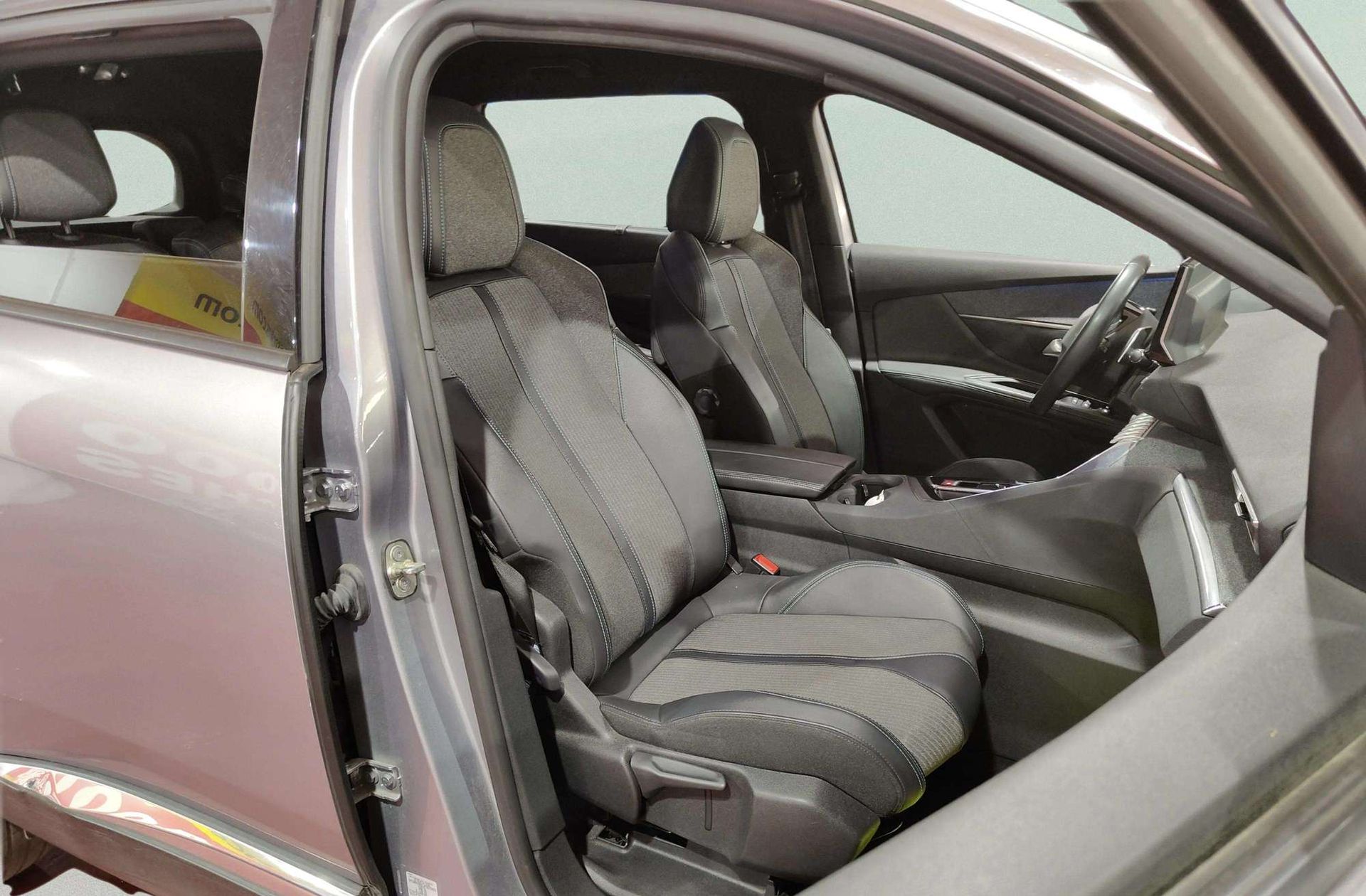 Peugeot 5008 PureTech 130 Allure Pack EAT8 7 plazas - foto 20