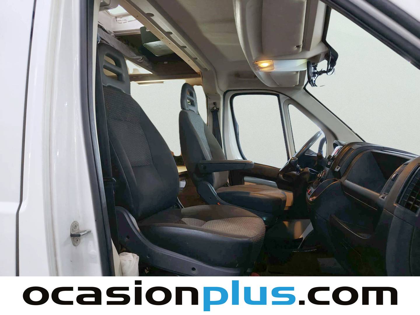 Foto asientos traseros Peugeot Boxer Peugeot Boxer Furgon BlueHDi 110 330 L1H1 (110 CV) Camperizada 4 Plazas