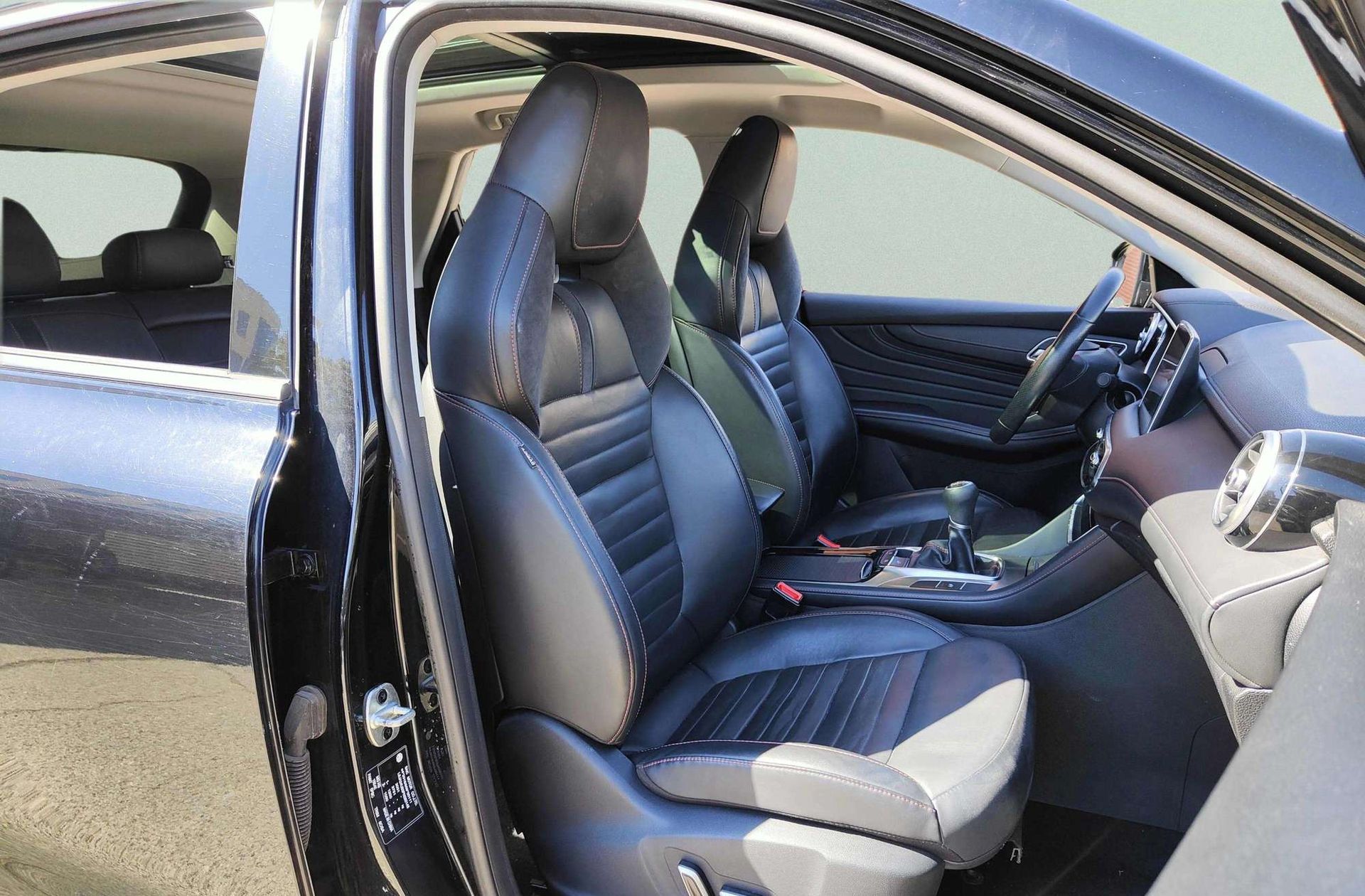 MG HS 1.5 Turbo GDI Luxury - foto 20