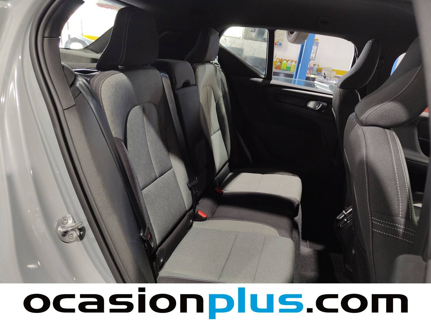 Foto Volvo XC40 Volvo XC40 B3 G Momentum Pro Auto (163 CV)