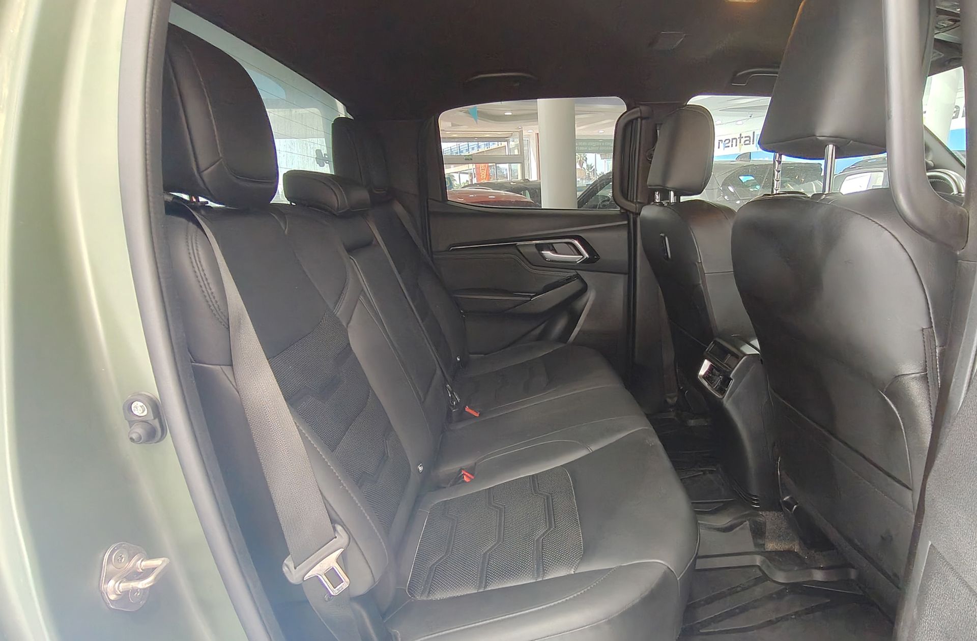 Isuzu D-Max 1.9 Crew N60 BB 4x4 - foto 19