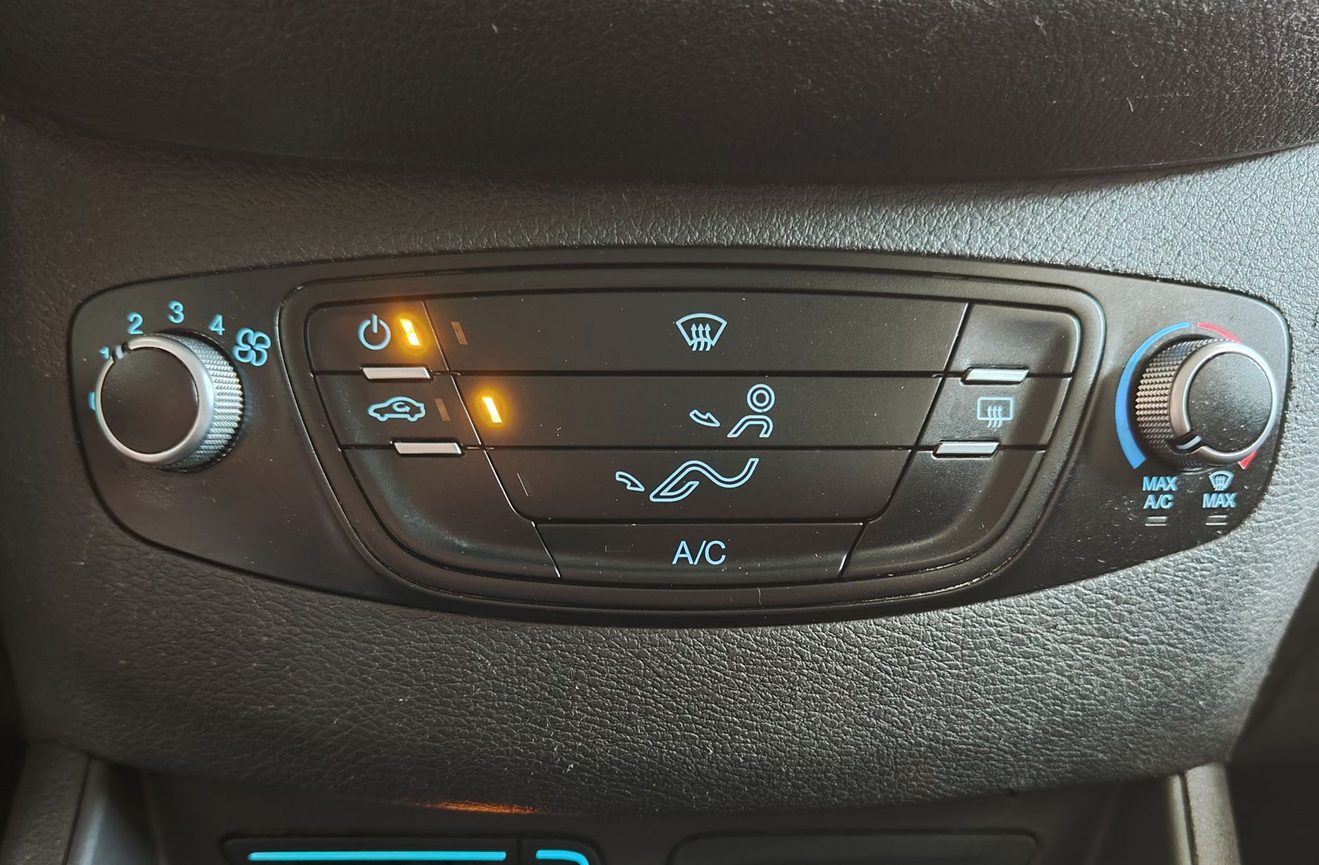 Ford Transit Kombi 1.0 EcoBoost Trend - foto 24
