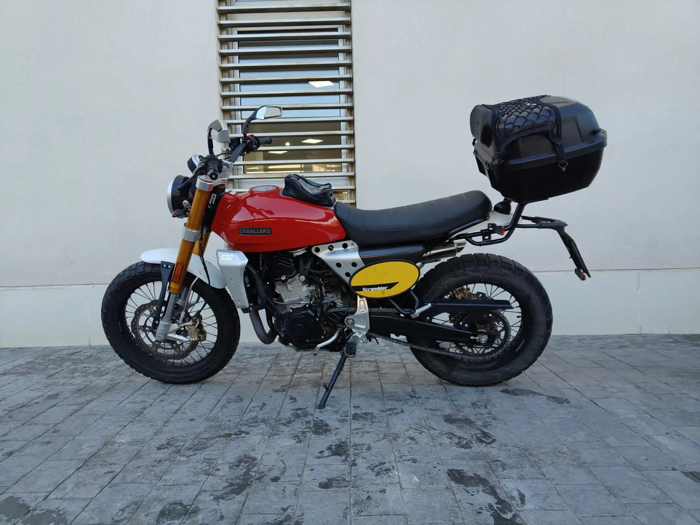 Foto Fantic Caballero Scrambler 500 Fantic Caballero Scrambler 500 500 (38 CV)