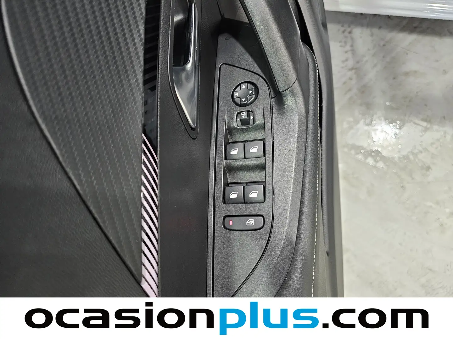 Foto Peugeot 2008 Peugeot 2008 PureTech 100 S&S Allure (100 CV)