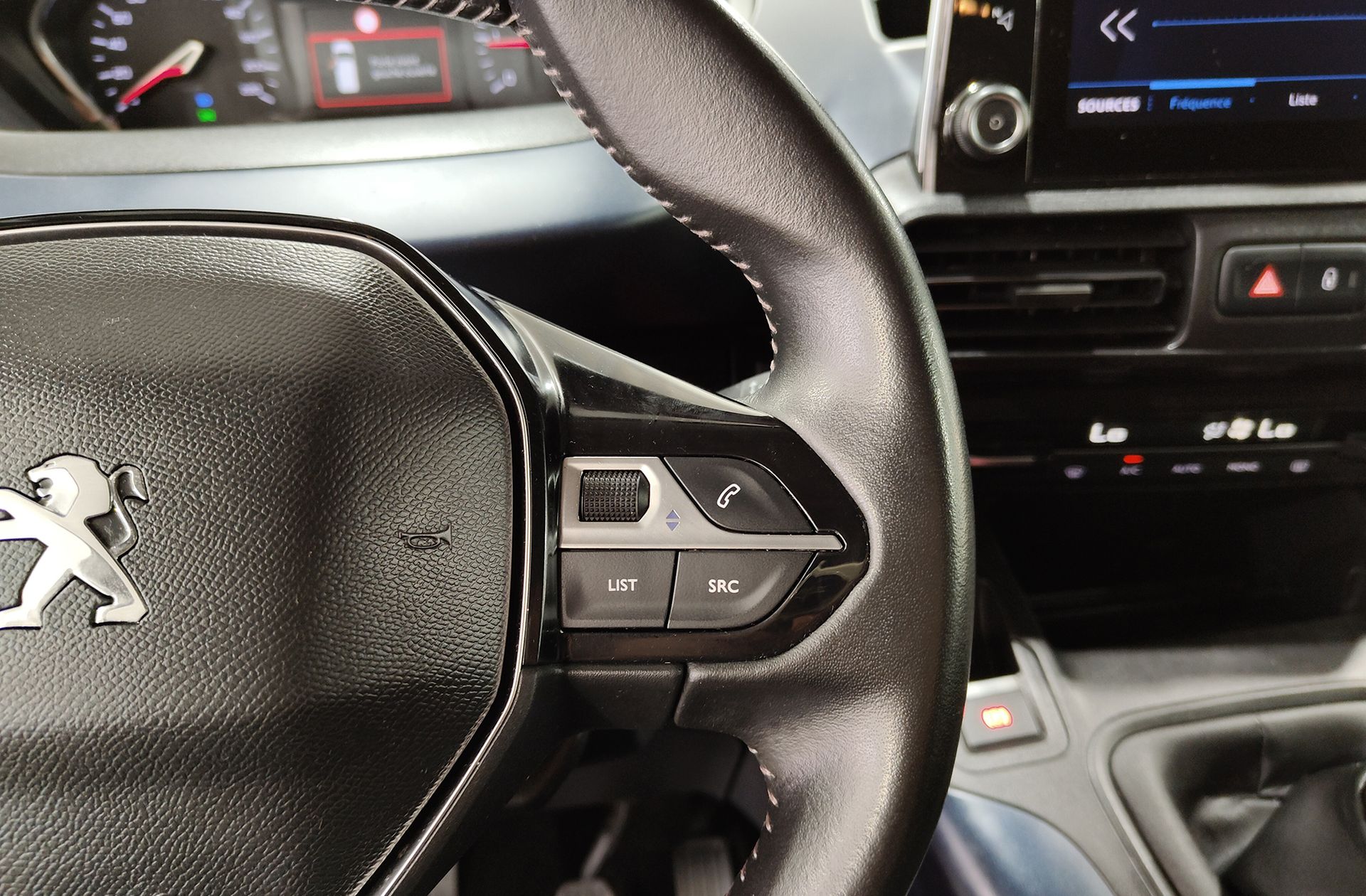 Peugeot Rifter PureTech Allure Standard - foto 24