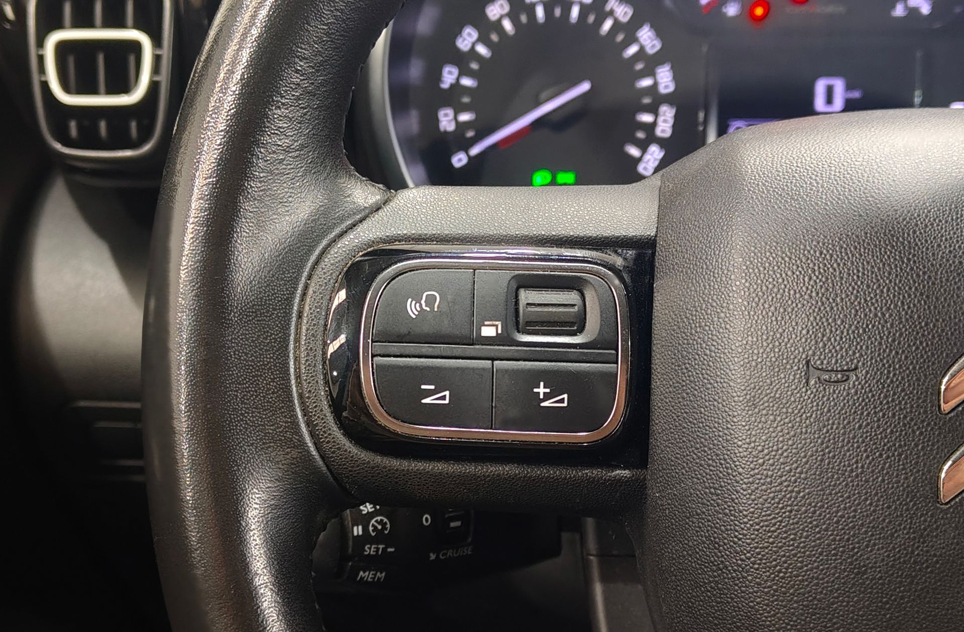 Citroën C3 Aircross PureTech 110 Plus - foto 33