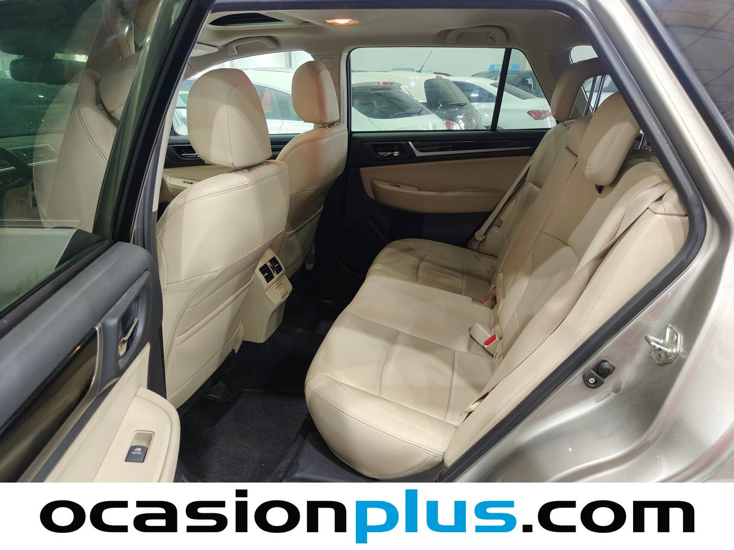 Foto asientos traseros Subaru Outback Subaru Outback 2.5 Bi-Fuel Executive Plus CVT Lineartronic (173 CV)