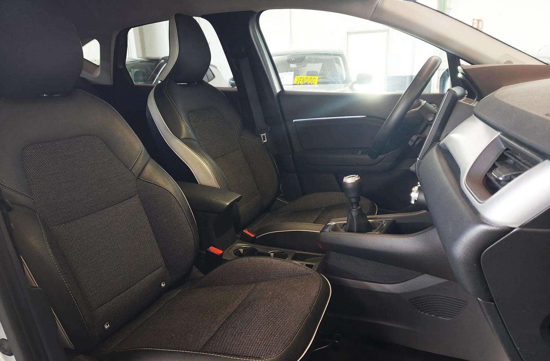 Renault Captur Techno TCe - foto 19