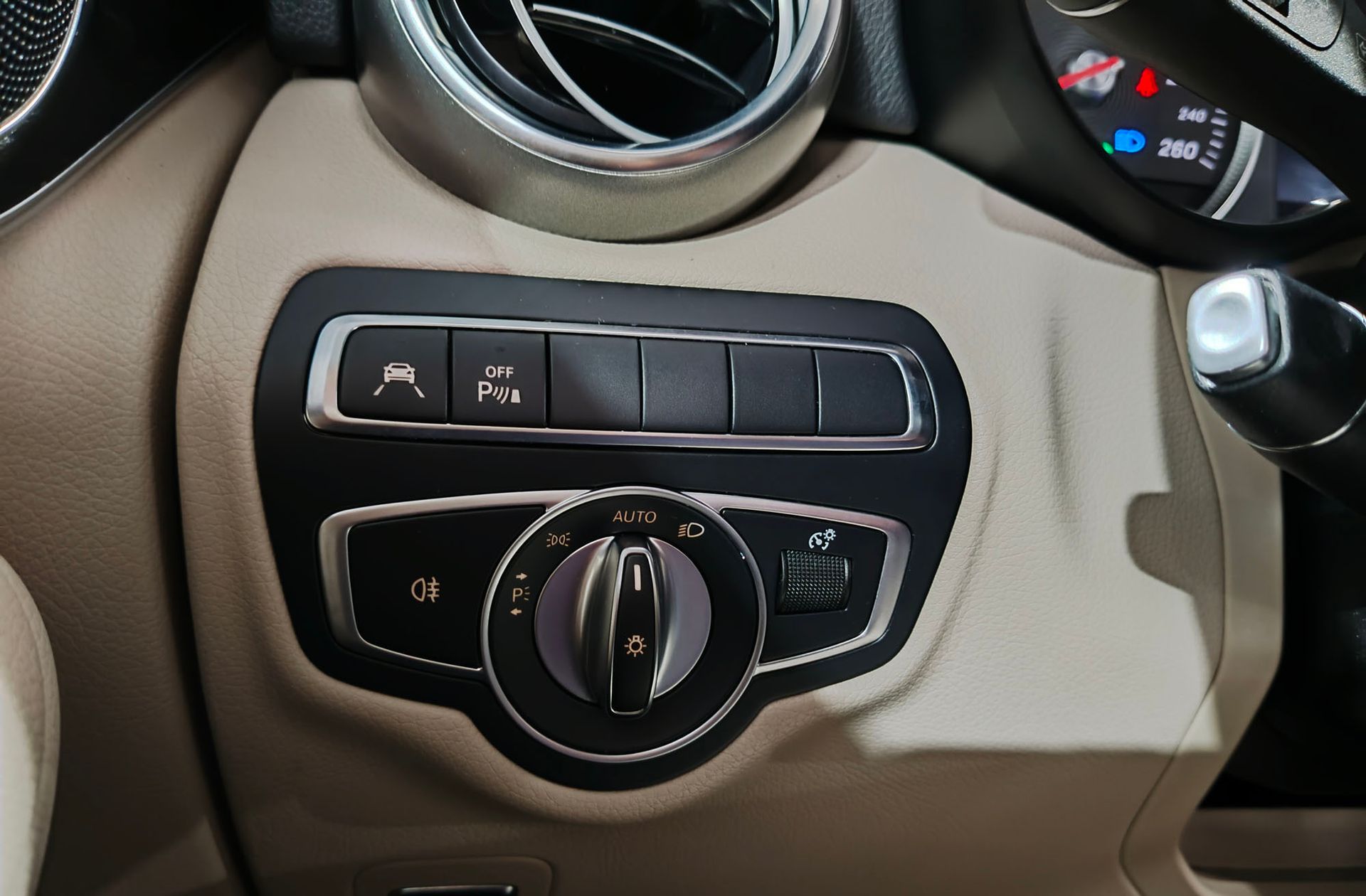 Mercedes-Benz GLC Mercedes GLC 220 d 4Matic - foto 37