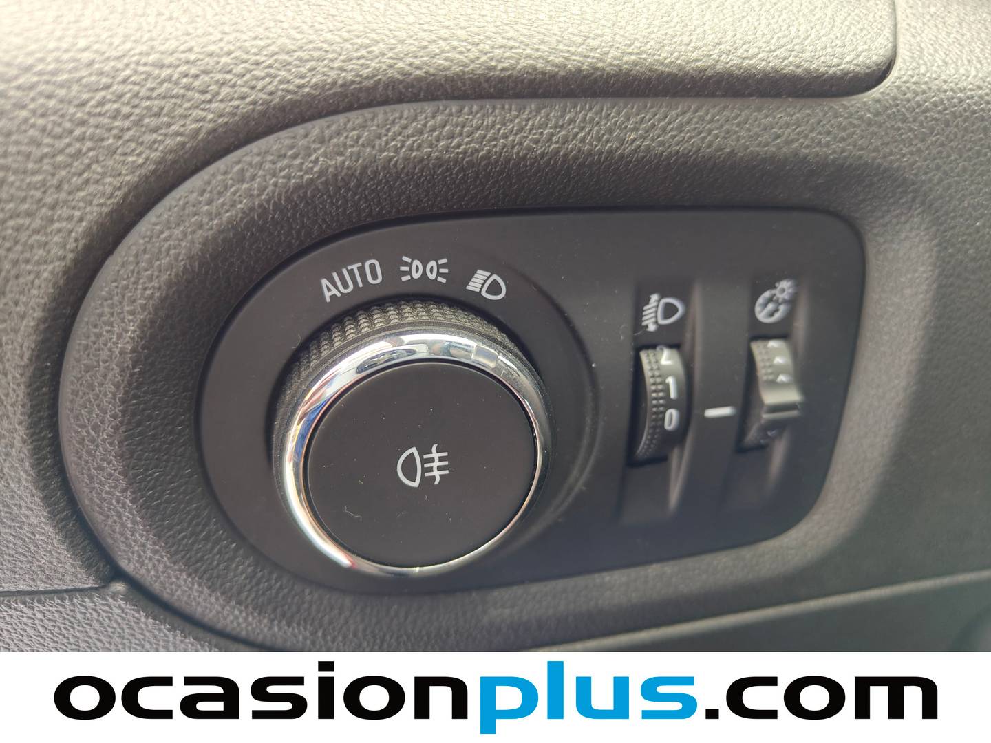 Extras y acabados del Opel Grandland X Opel Grandland X 1.2 Turbo Selective (130 CV)