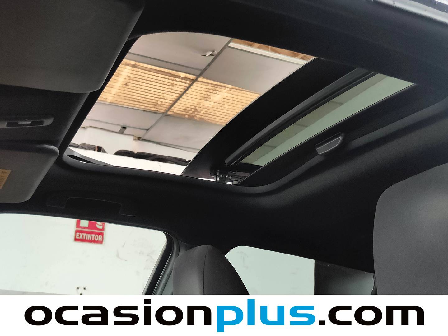 Extras y acabados del Nissan JUKE Nissan Juke 1.6 N-Connecta 4x2 XTronic (117 CV)