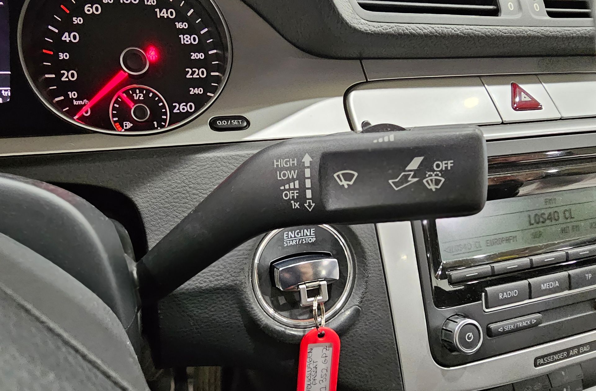 Volkswagen Passat Advance Plus 2.0 TDI DPF - foto 31