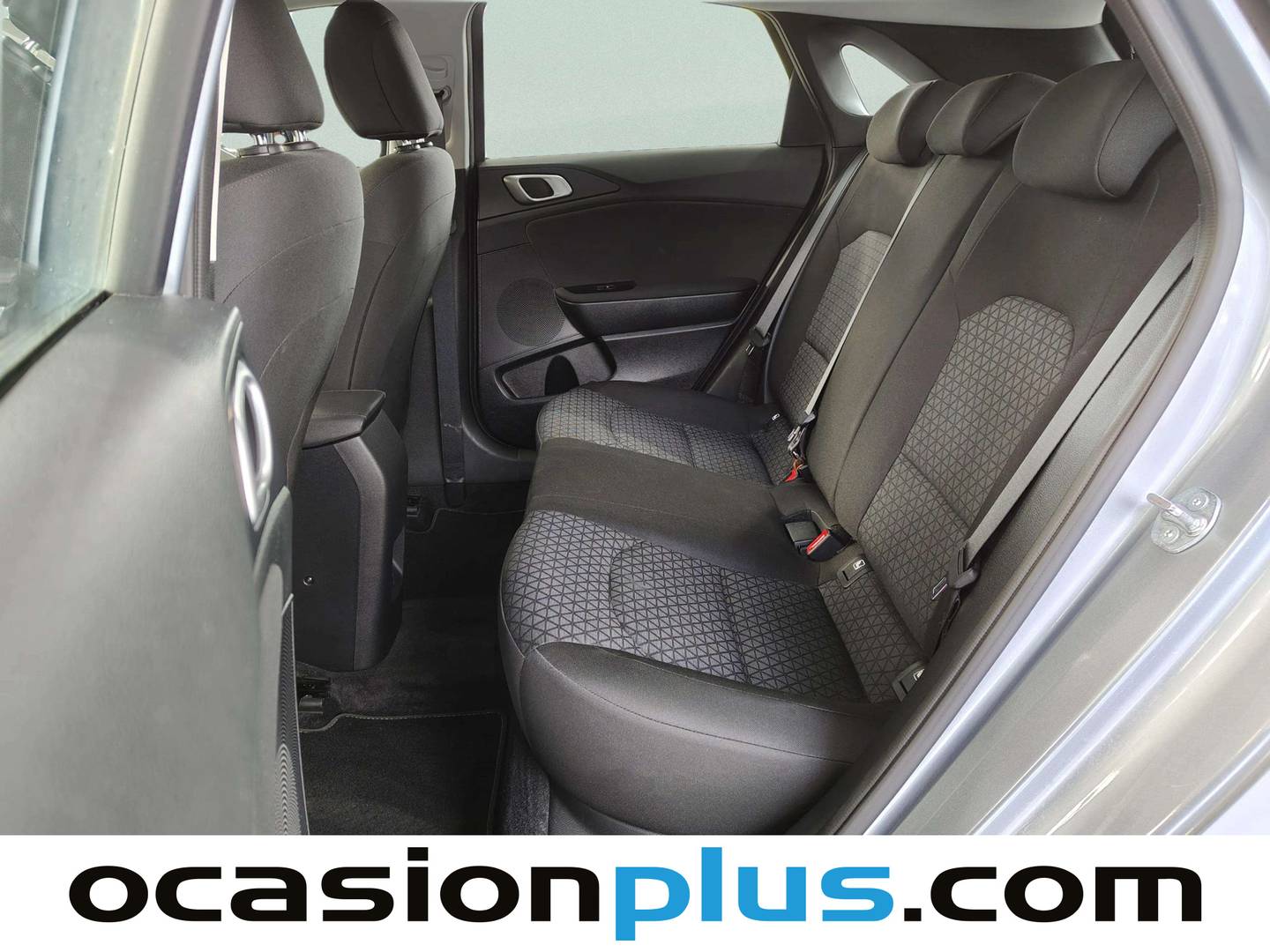Foto asientos traseros KIA Ceed KIA Ceed 1.0 T-GDi Concept (100 CV)