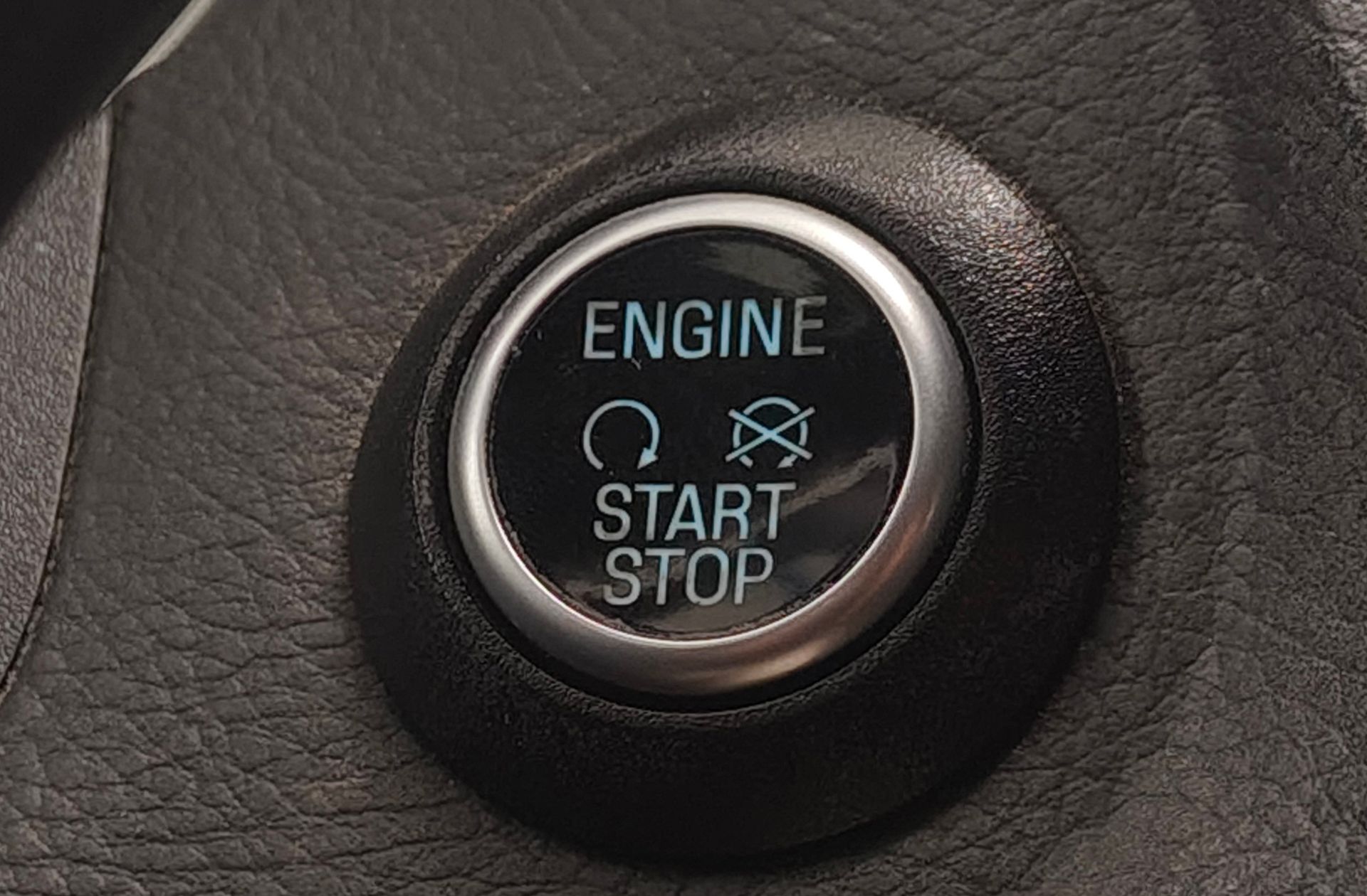 Ford Focus 1.0 EcoBoost ST-Line - foto 25
