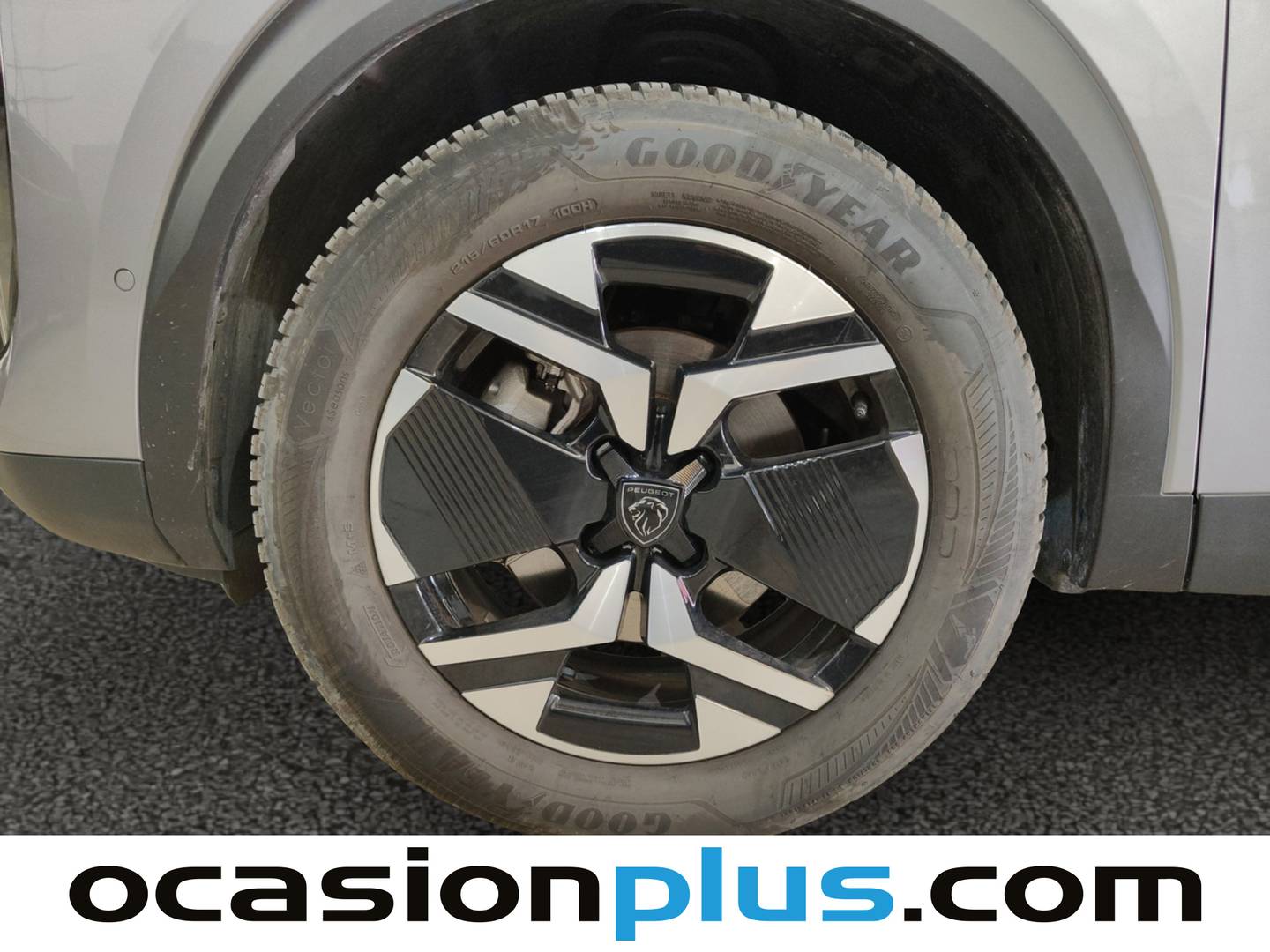 Foto Peugeot 2008 Peugeot 2008 Allure Hybrid eDCS6 (136 CV)