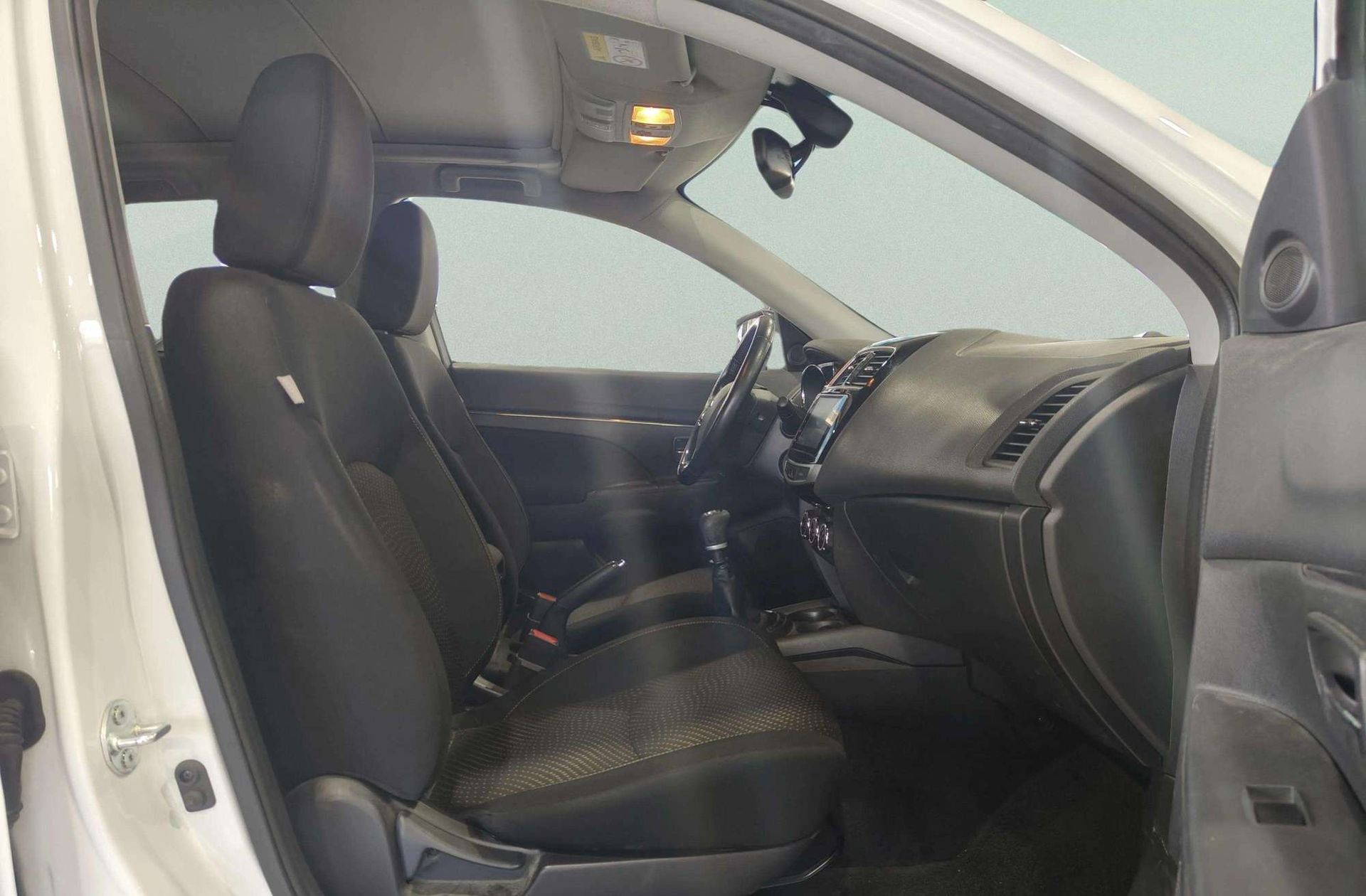 Mitsubishi ASX 160 DI-D Motion - foto 17