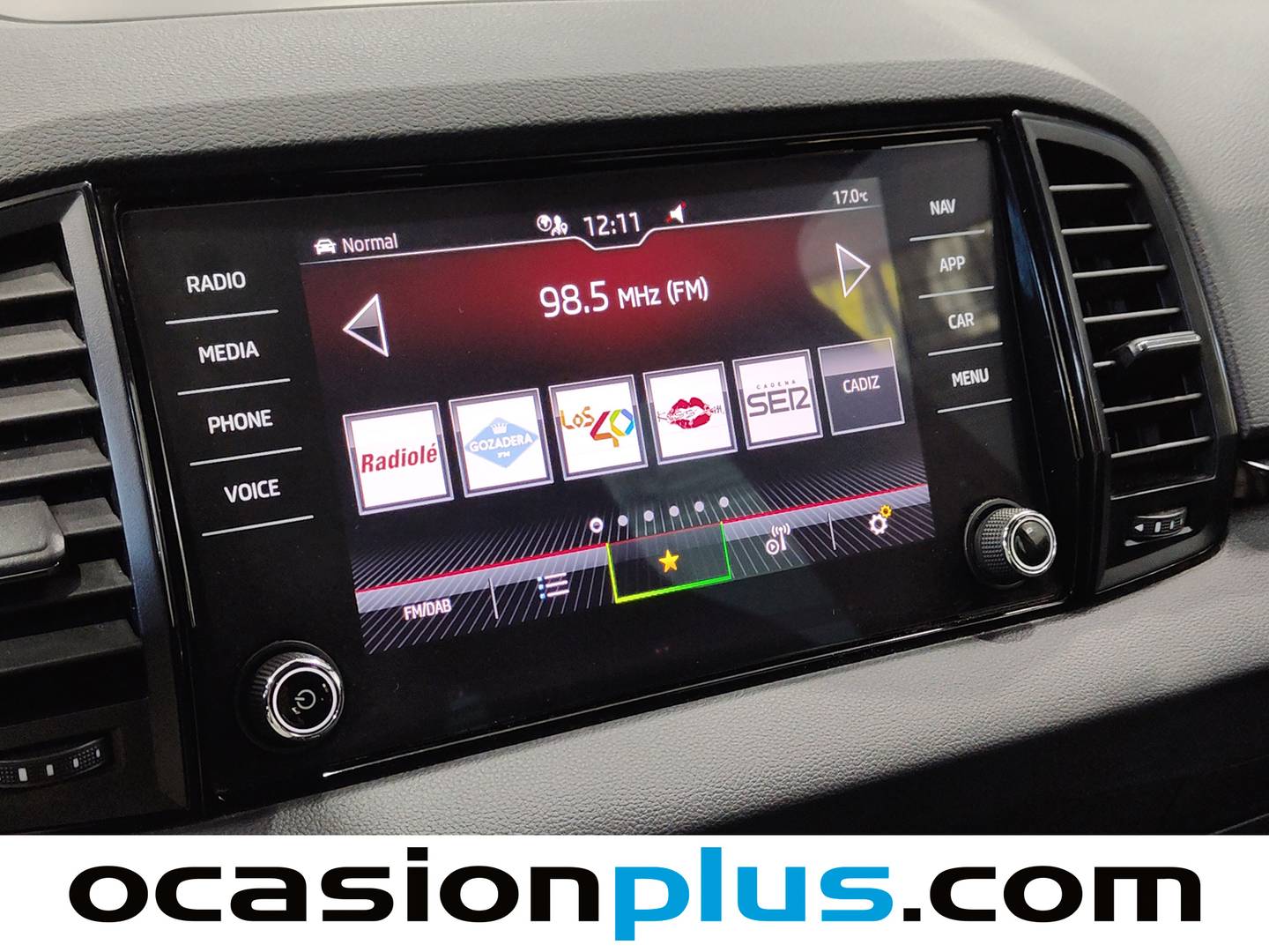 Foto Skoda Karoq Skoda Karoq 2.0 TDI Sportline DSG (115 CV)