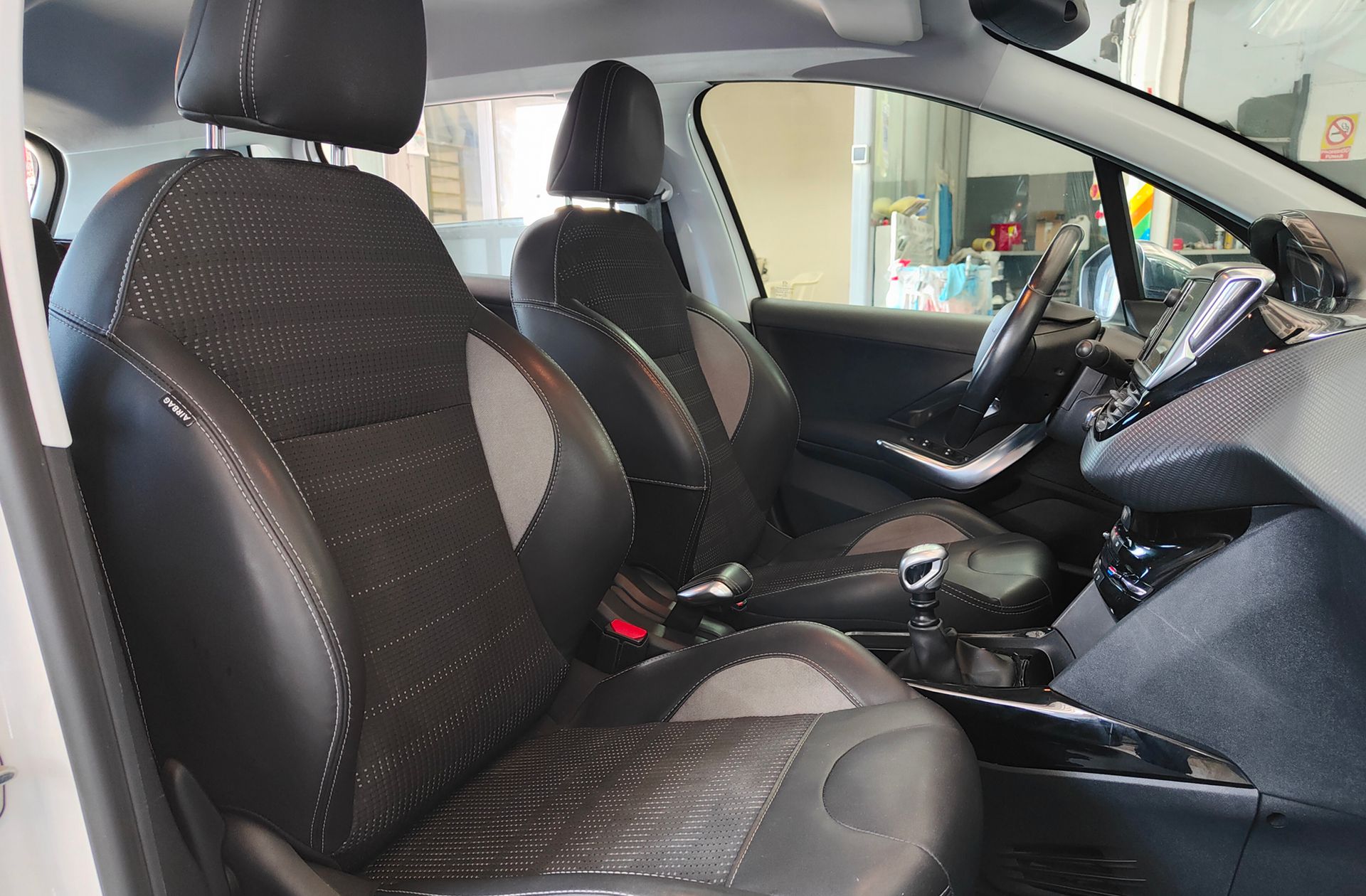 Peugeot 2008 BlueHDi 120 Allure - foto 16