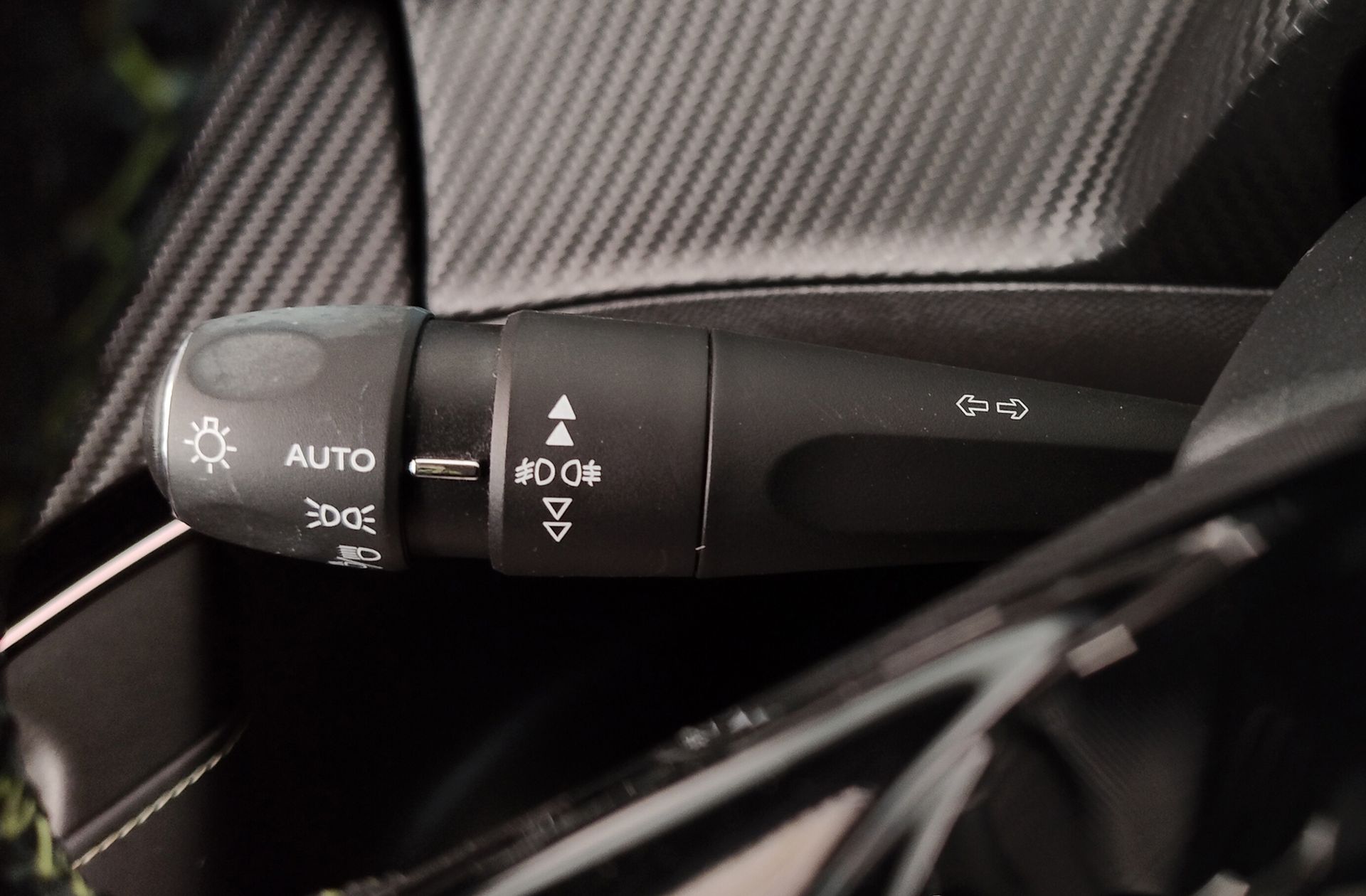 Peugeot 2008 PureTech 130 GT - foto 28