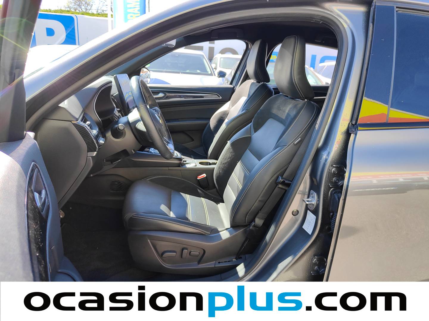 Foto asientos delanteros Renault Arkana Renault Arkana E-Tech Híbrido Engineered (145 CV)