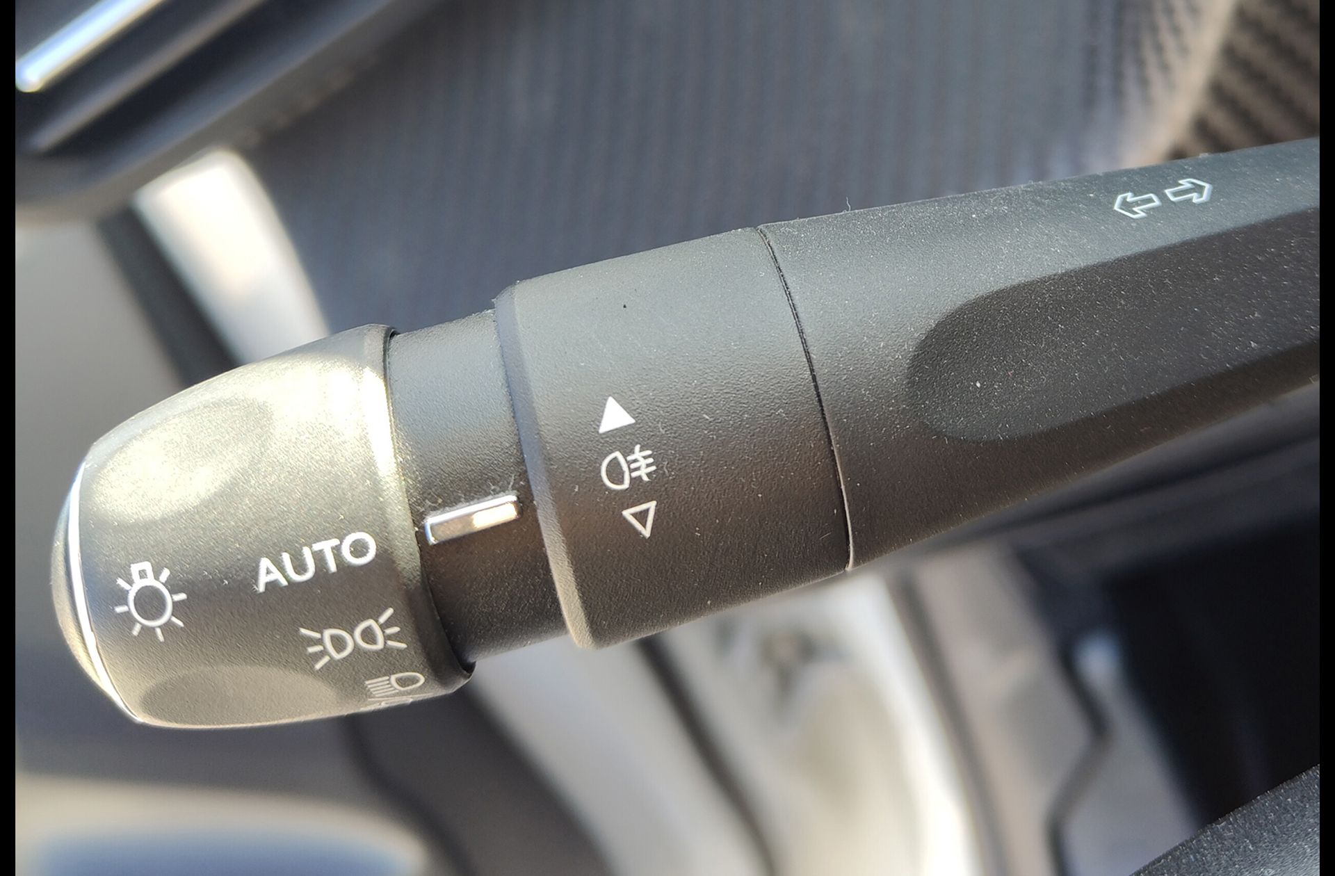 Peugeot 208 PureTech 100 Allure - foto 18