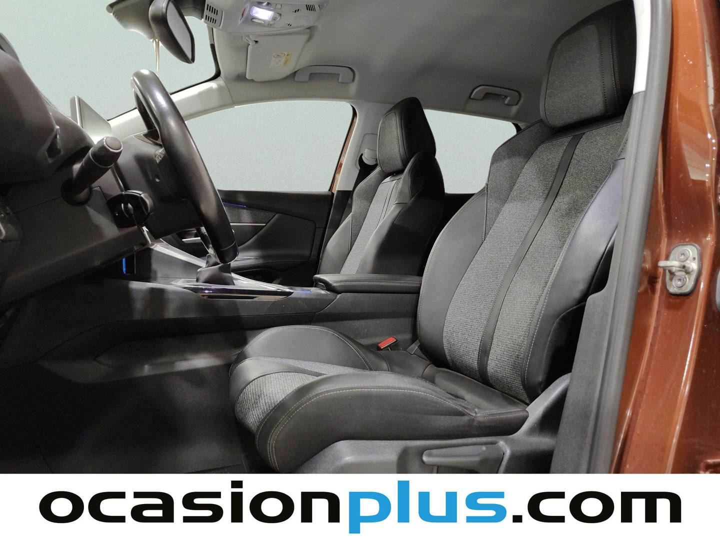 Foto asientos delanteros Peugeot 3008 Peugeot 3008 PureTech 130 S&S Allure (130 CV)