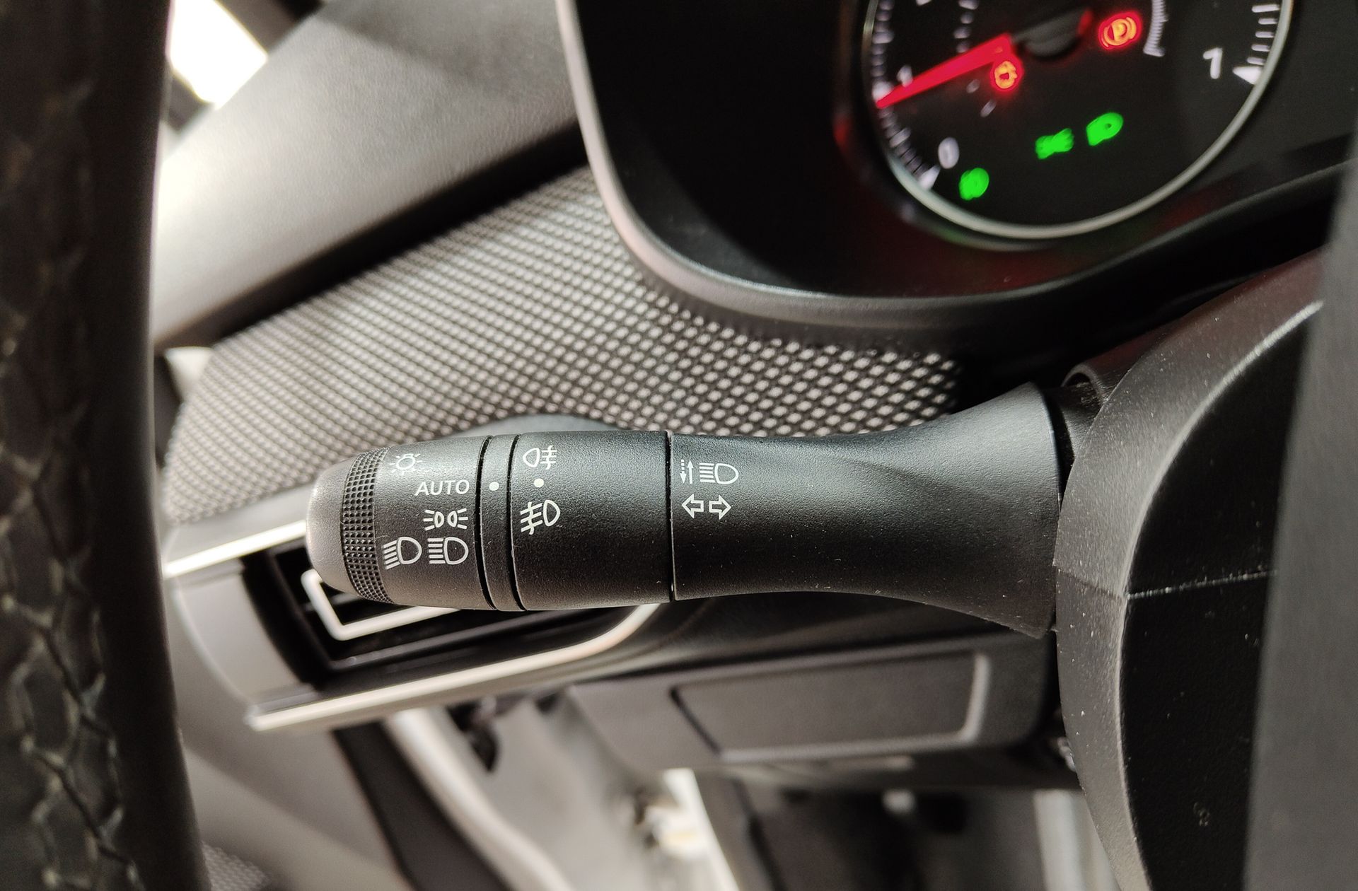 Dacia Sandero Comfort TCe - foto 19