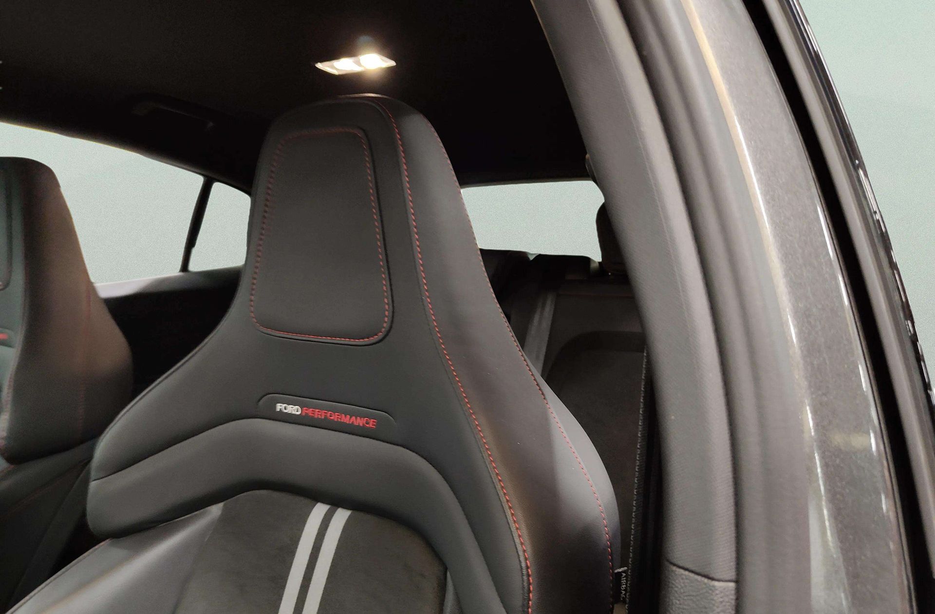Ford Focus 2.3 EcoBoost ST - foto 8