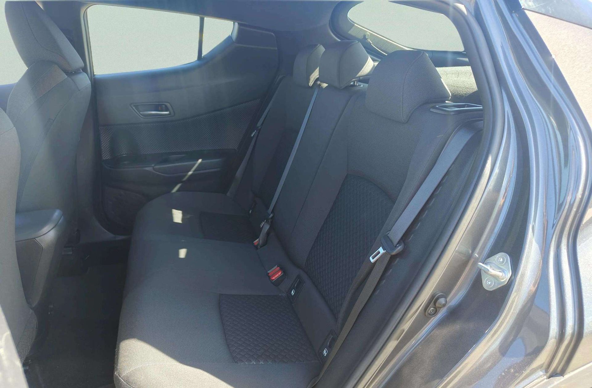 Toyota C-HR 1.8 125H Active - foto 10