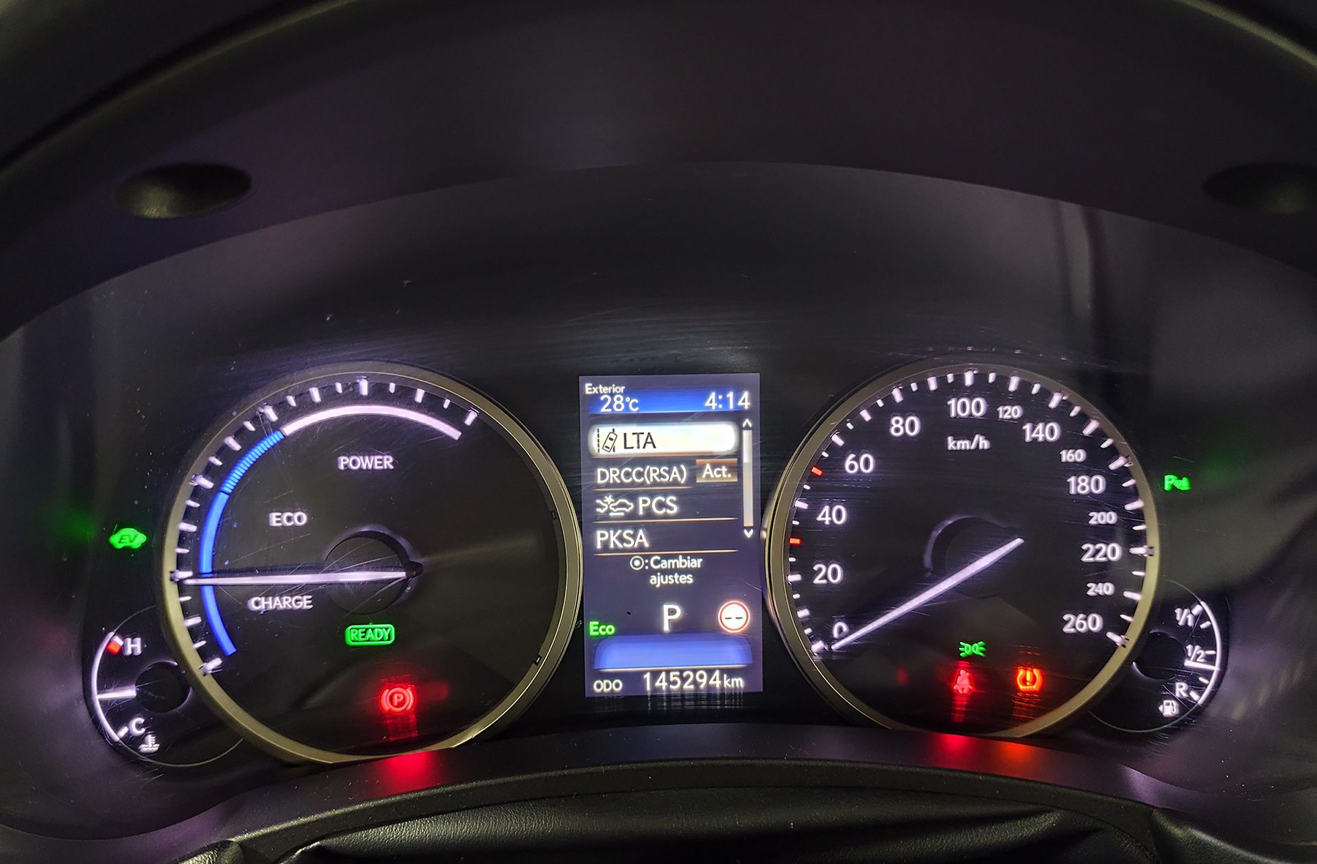 Lexus NX 300h Premium 2WD - foto 25