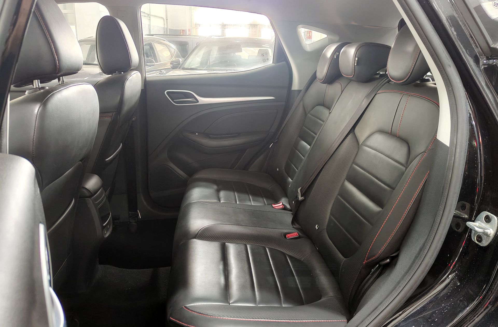 MG ZS 1.0T Luxury - foto 13