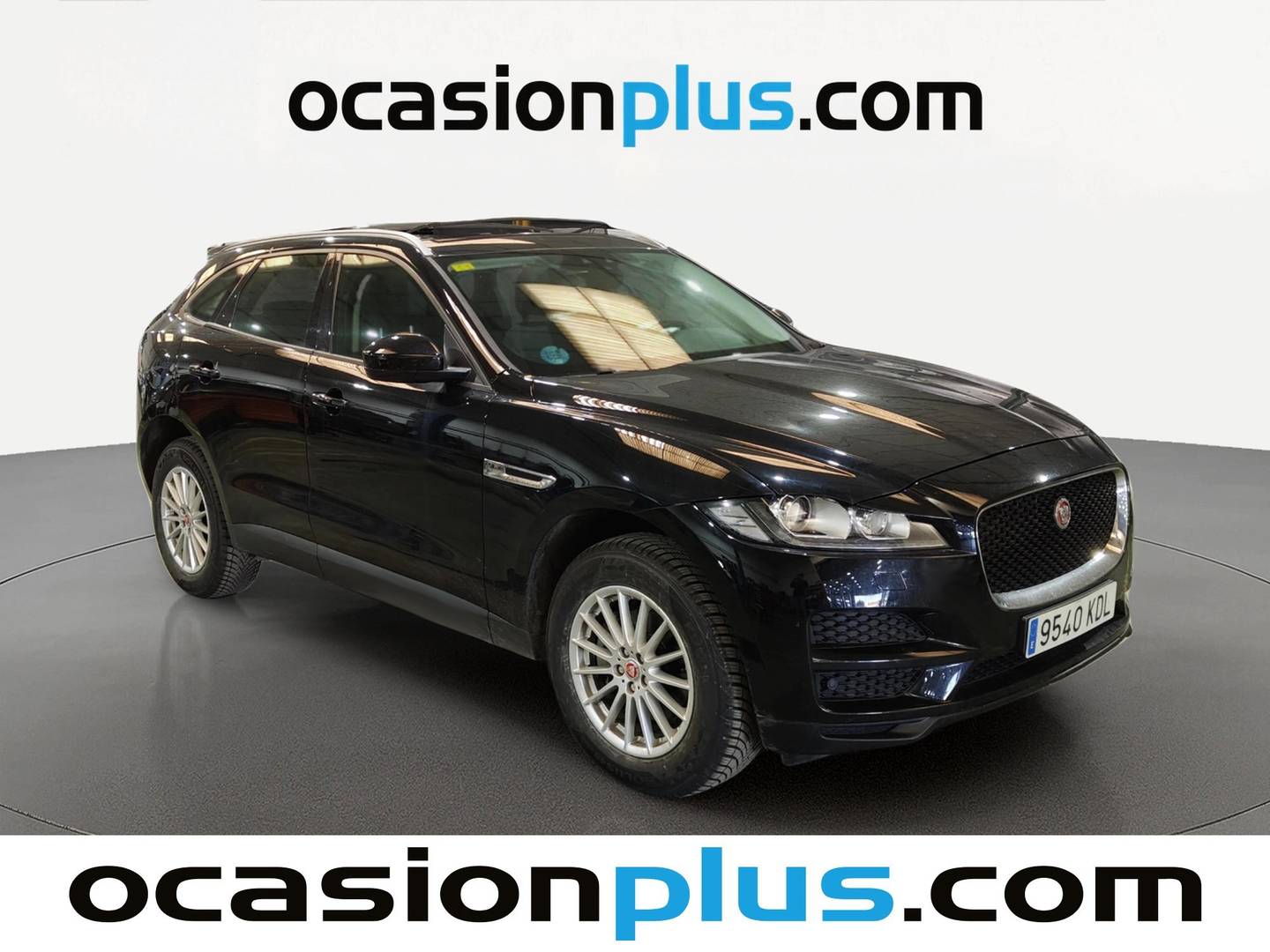 Foto Jaguar F-Pace Jaguar F-PACE 2.0L i4D Pure AWD (180 CV)