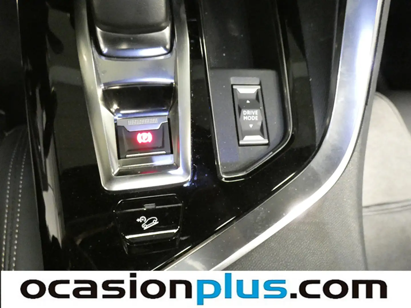 Foto Peugeot 3008 Hybrid Peugeot 3008 Hybrid 300 GT Pack e-EAT8 (300 CV)