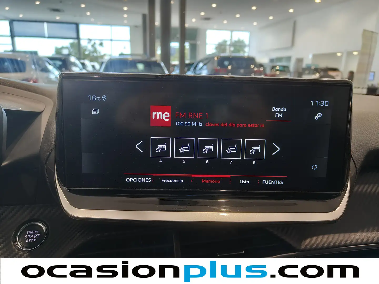 Foto Peugeot 2008 Peugeot 2008 PureTech 130 S&S Allure Pack EAT8 (130 CV)