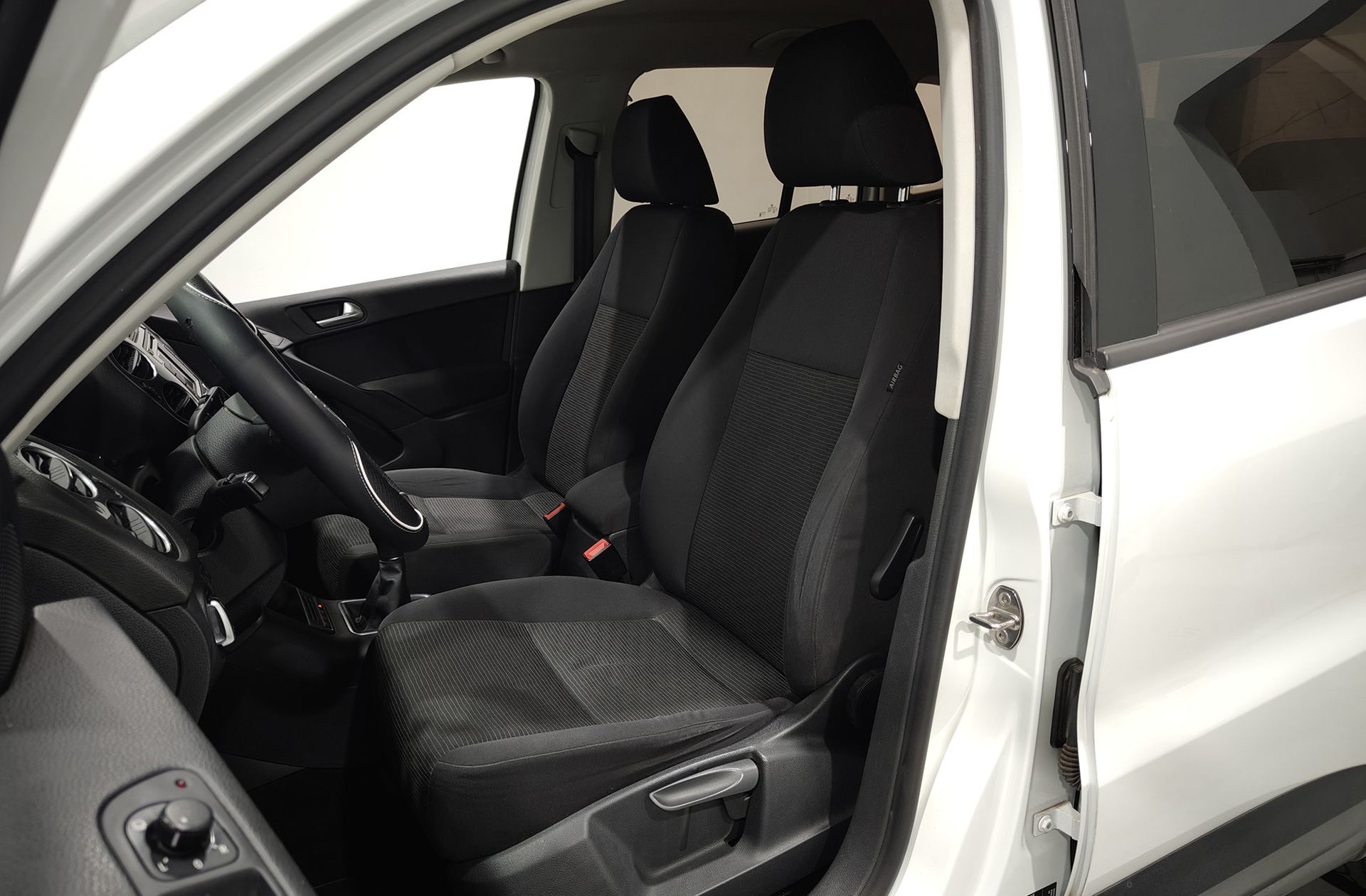Volkswagen Tiguan T1 2.0 TDI BMT - foto 10