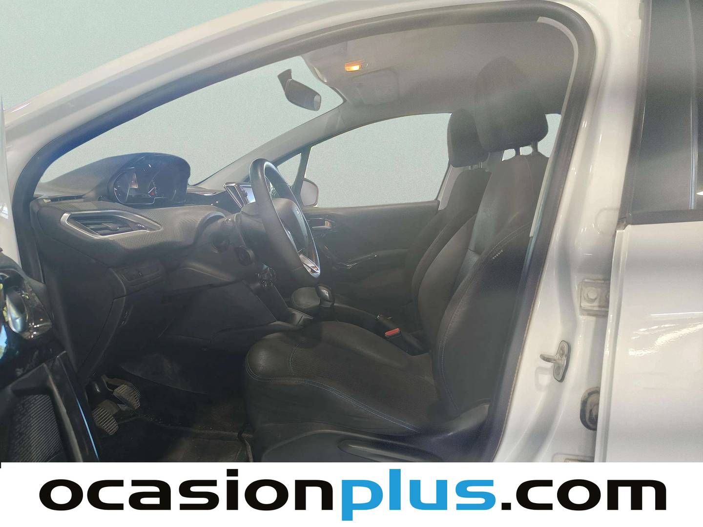 Foto asientos delanteros Peugeot 208 Peugeot 208 1.2 PureTech Style (82 CV)