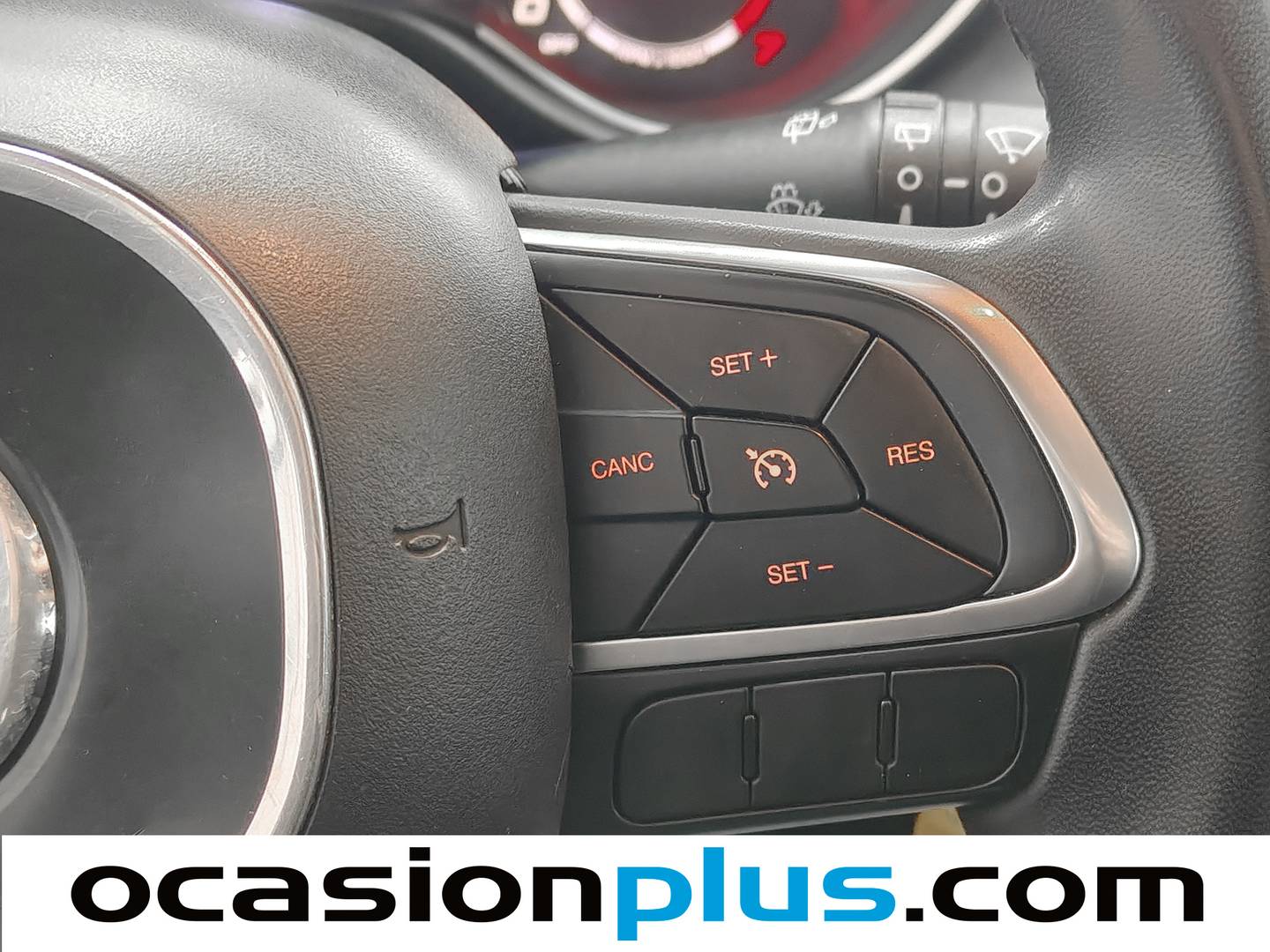 Equipamiento del Fiat Tipo Fiat Tipo SW 1.3 Multijet Mirror (95 CV)