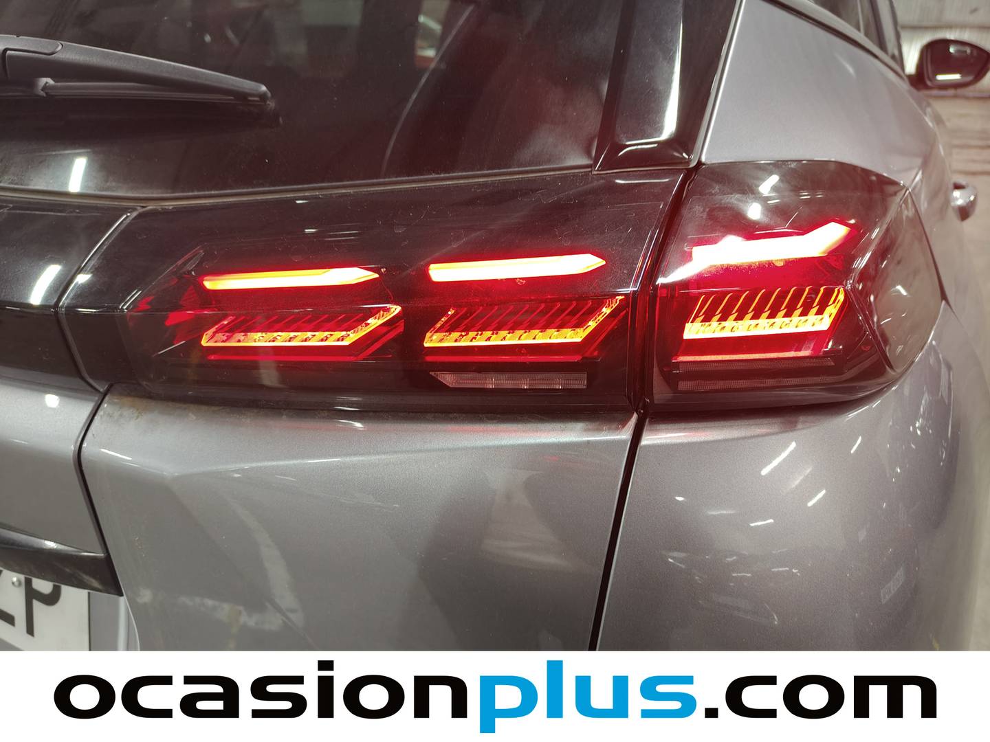 Foto Peugeot 2008 Peugeot 2008 Allure Hybrid eDCS6 (145 CV)