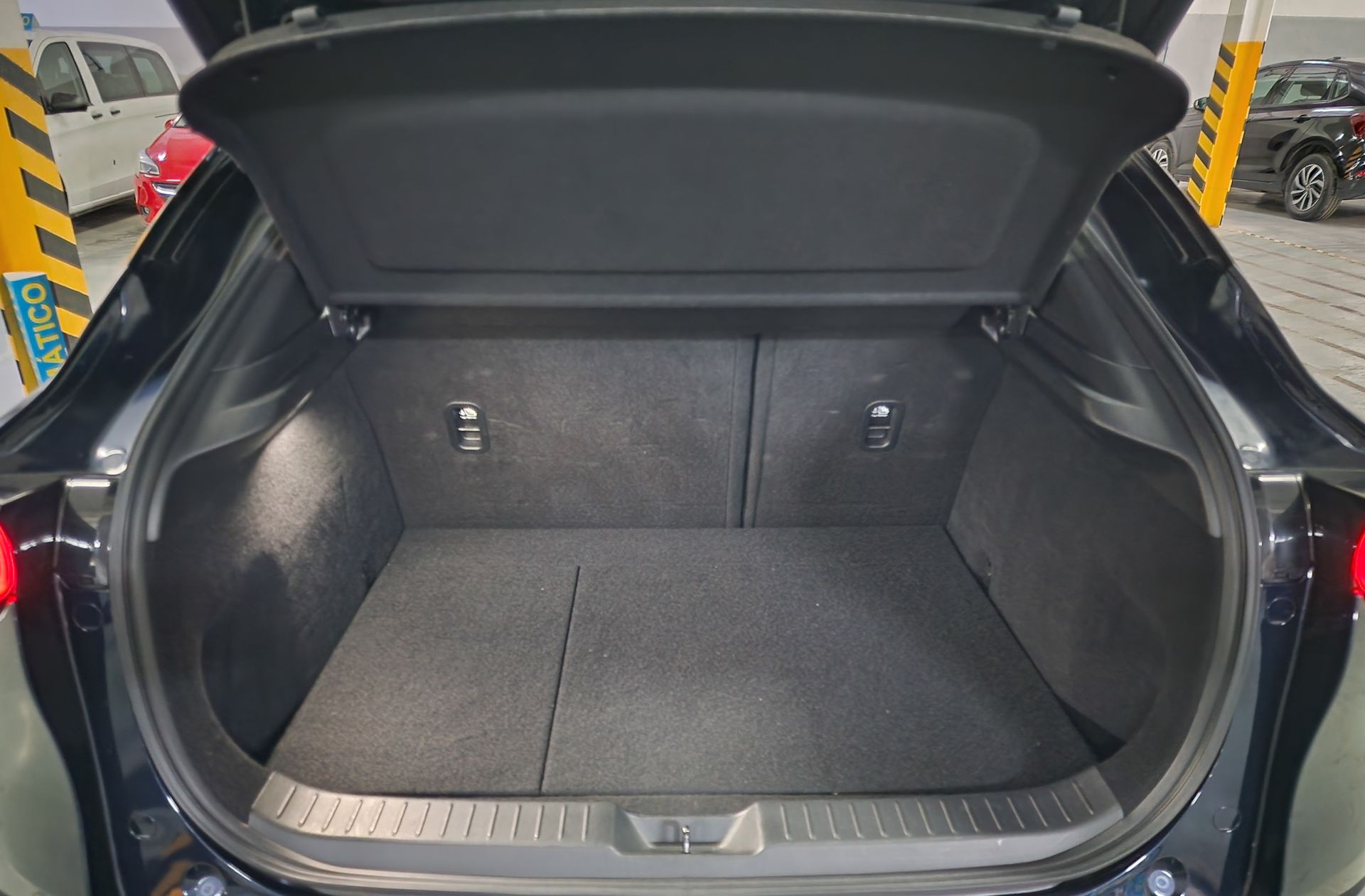Mazda CX-30 2.0 Skyactiv-X Zenith - foto 18