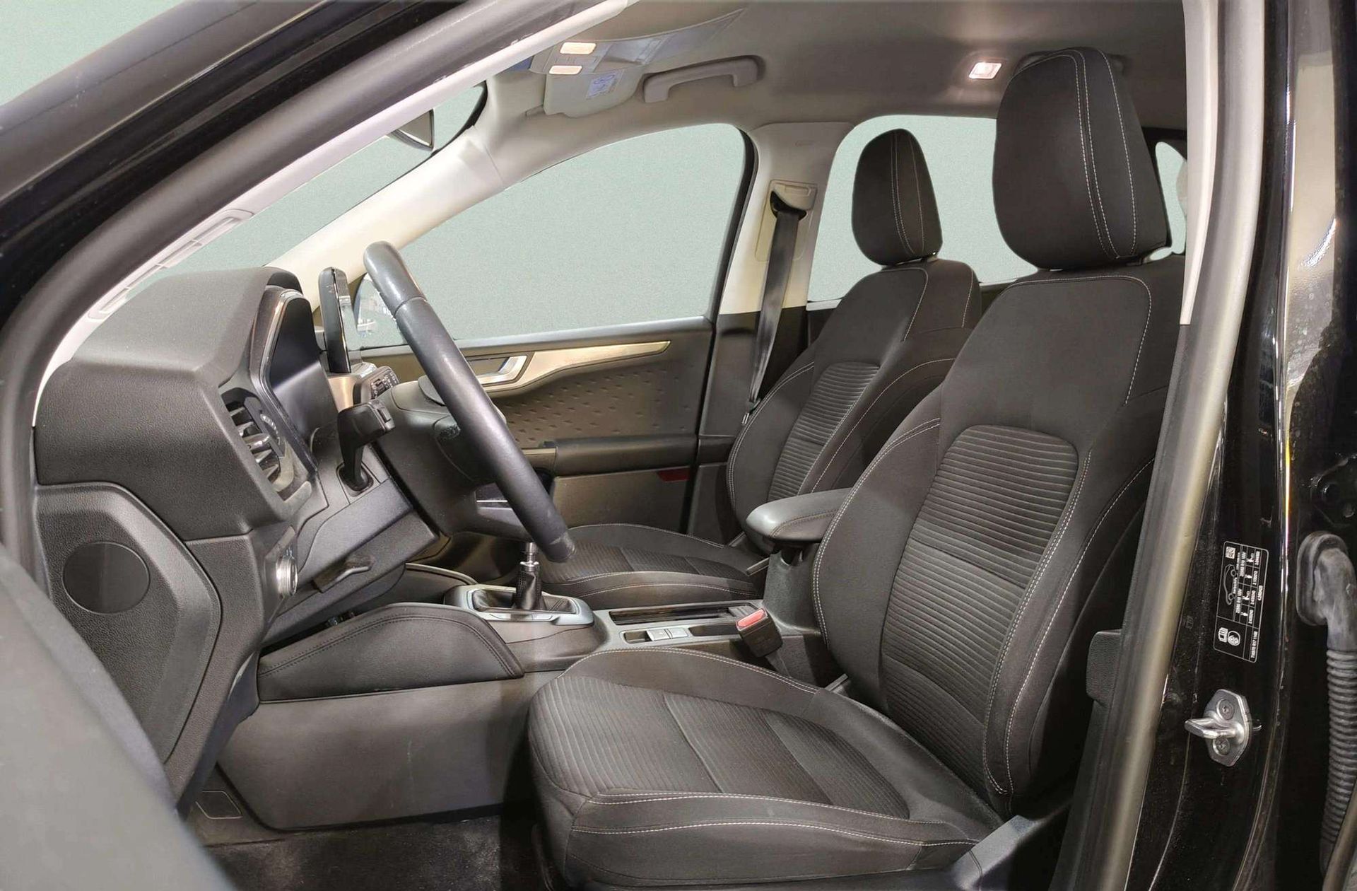 Ford Kuga 2.0 EcoBlue MHEV Titanium - foto 13