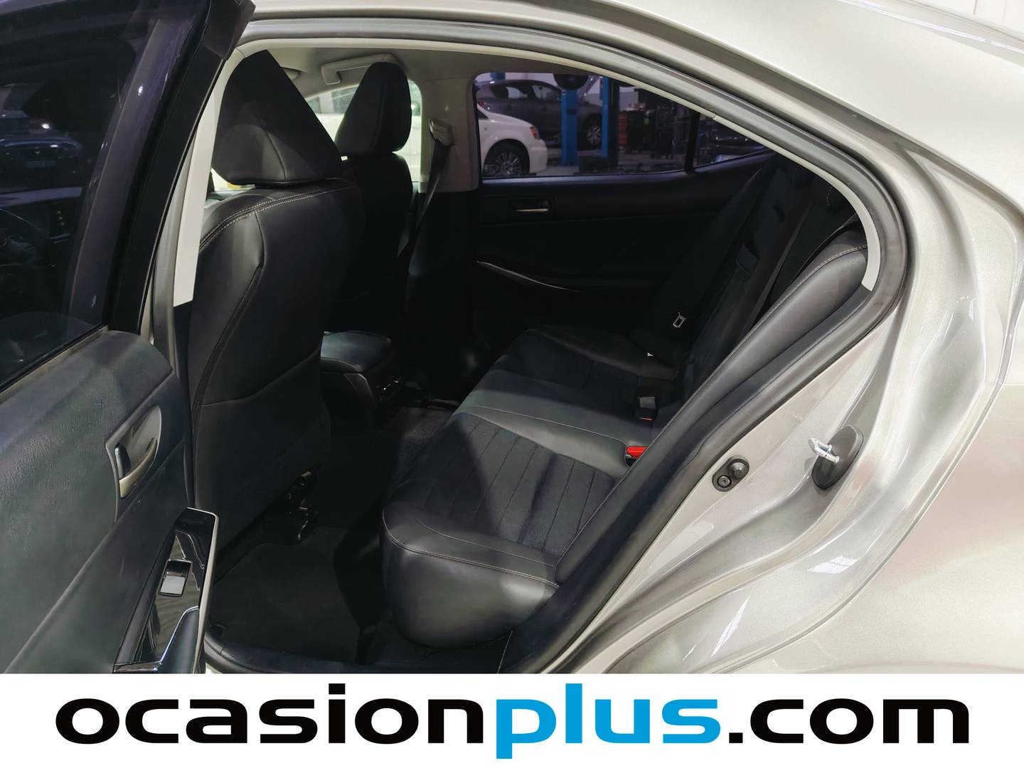 Foto asientos traseros Lexus IS Lexus IS IS 300h Executive (223 CV)